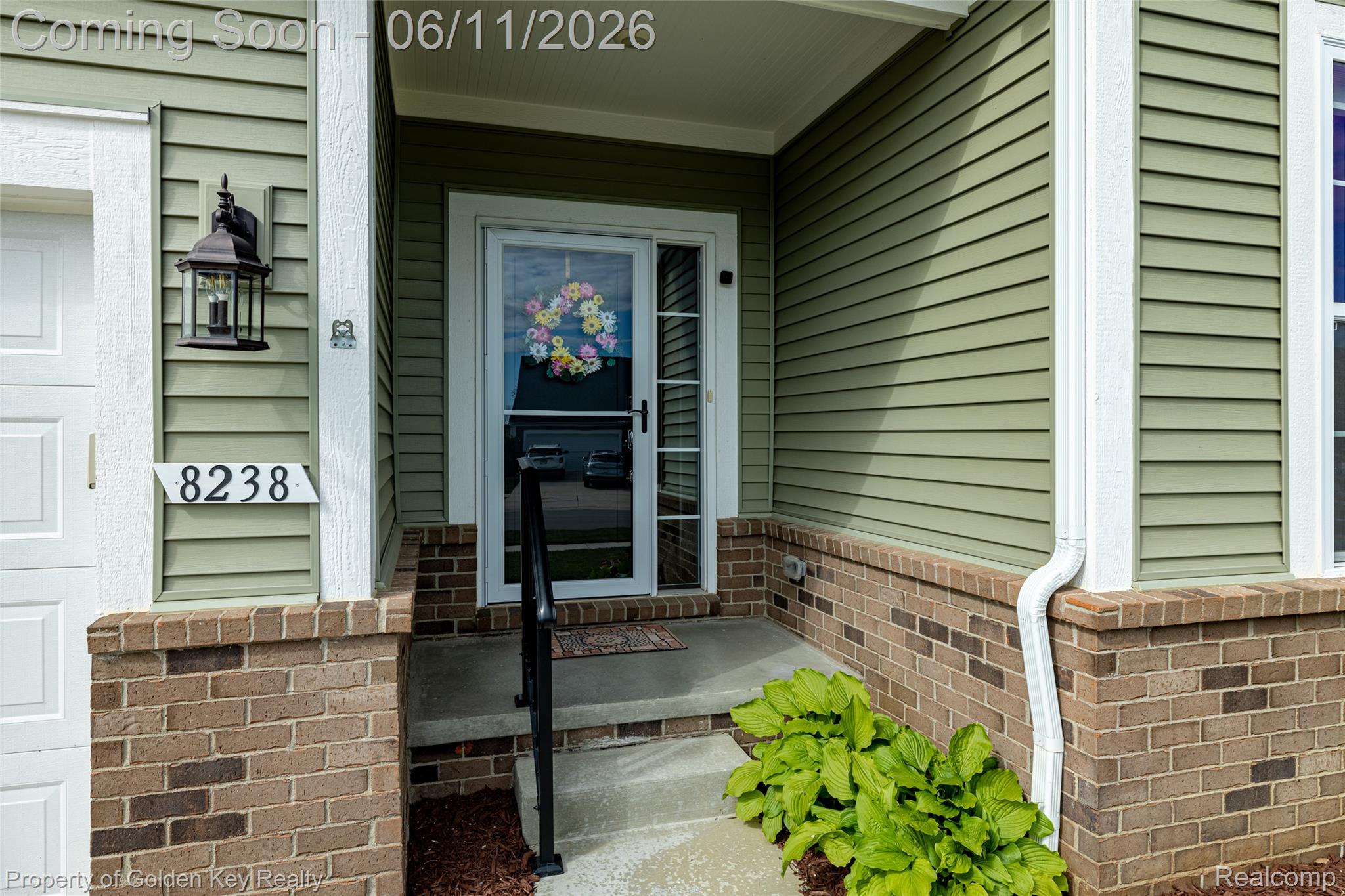 8238 Carston Lane