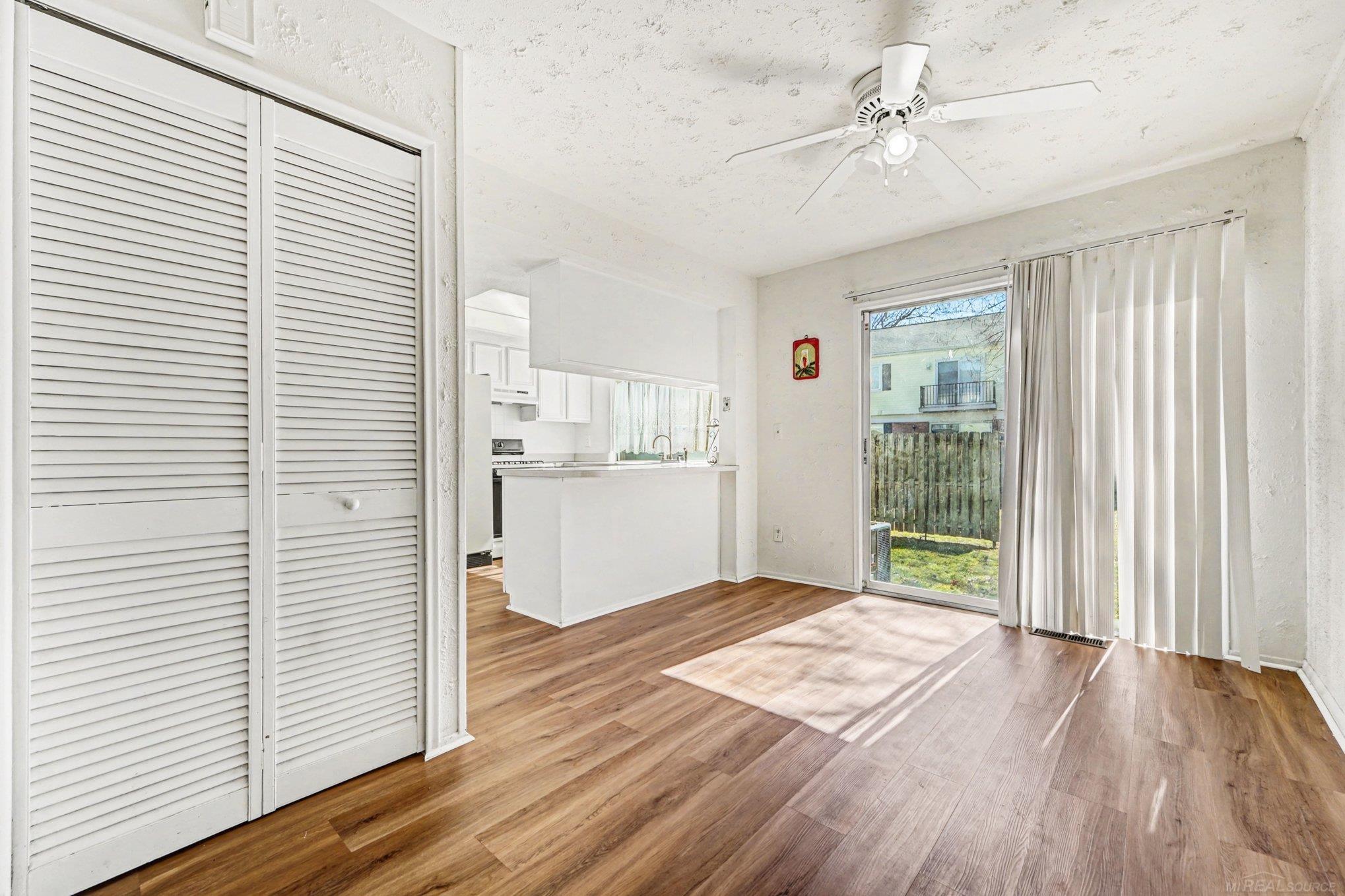 37545 Charter Oaks Boulevard