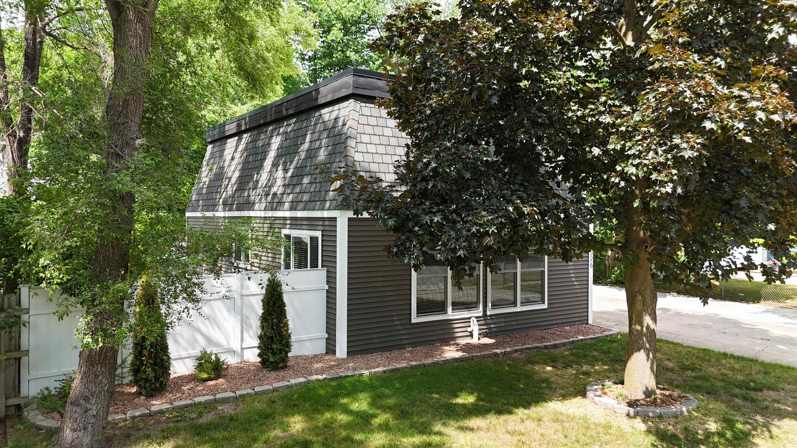 326 John Street