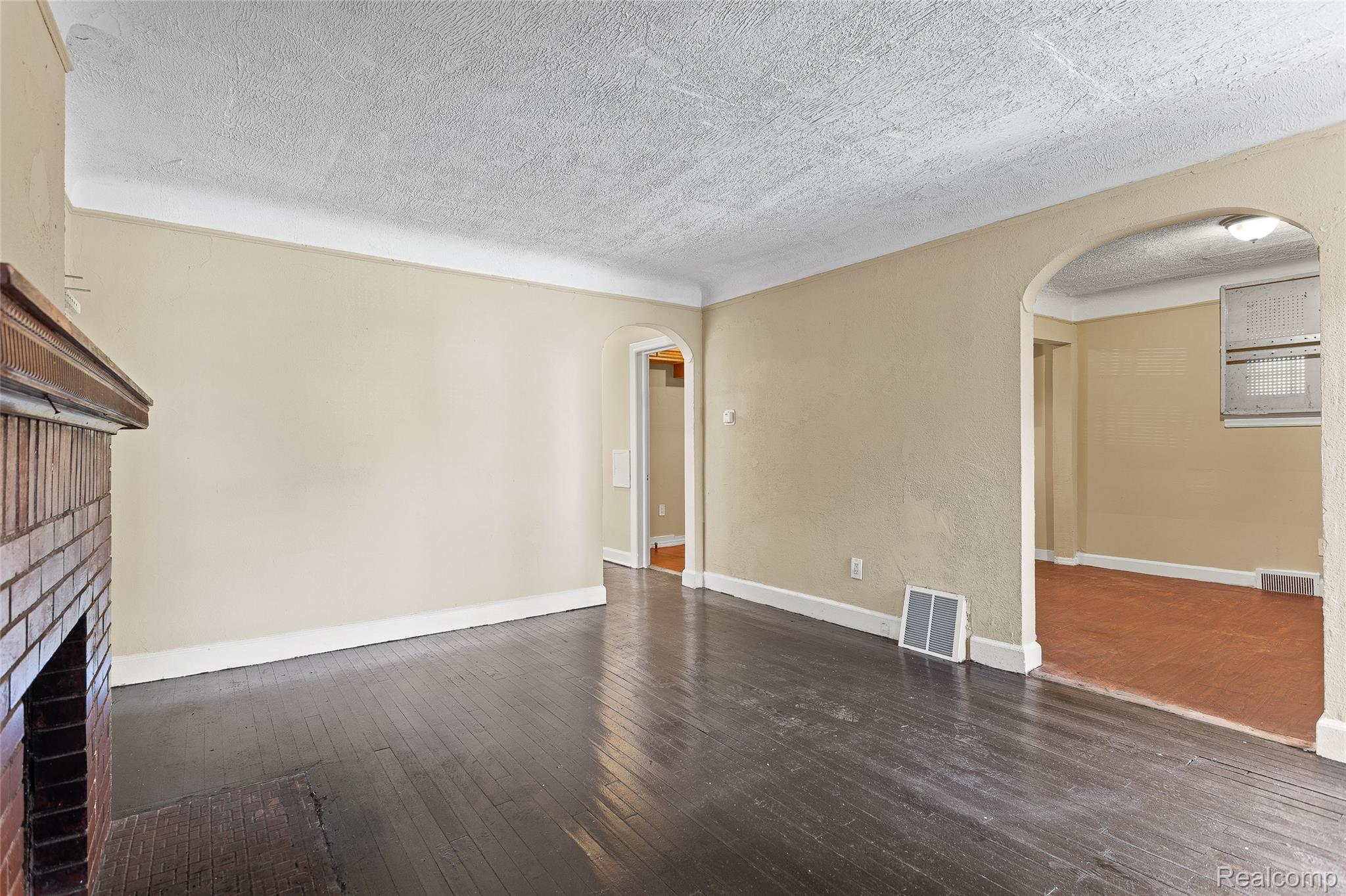 9910 Somerset Avenue