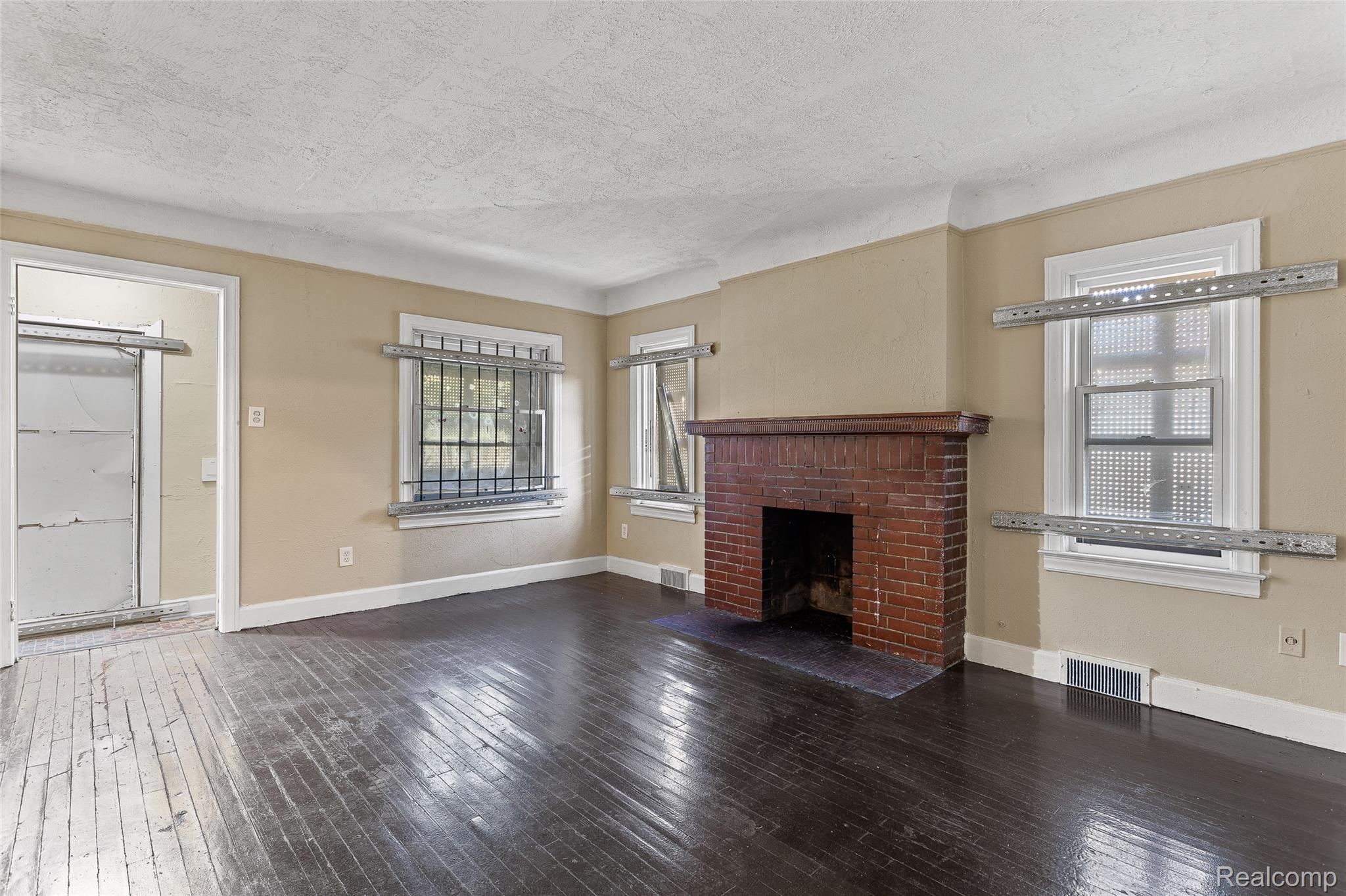 9910 Somerset Avenue