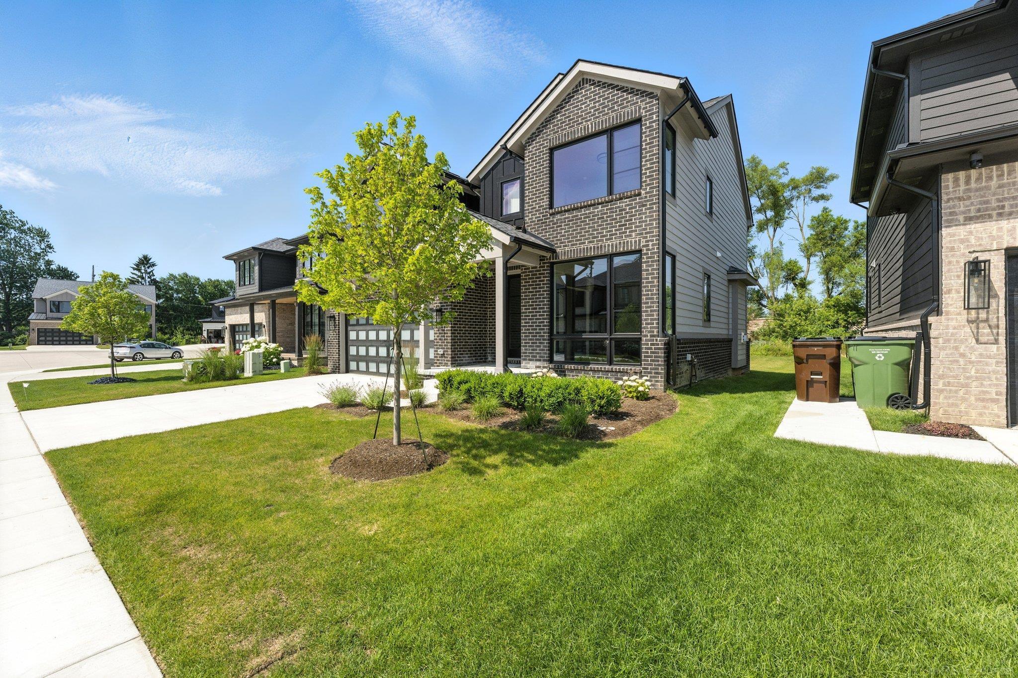 54815 Camden Court