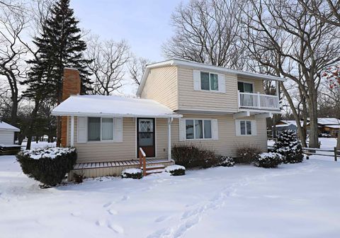 725 S Crescent Avenue Sims Township MI 48703