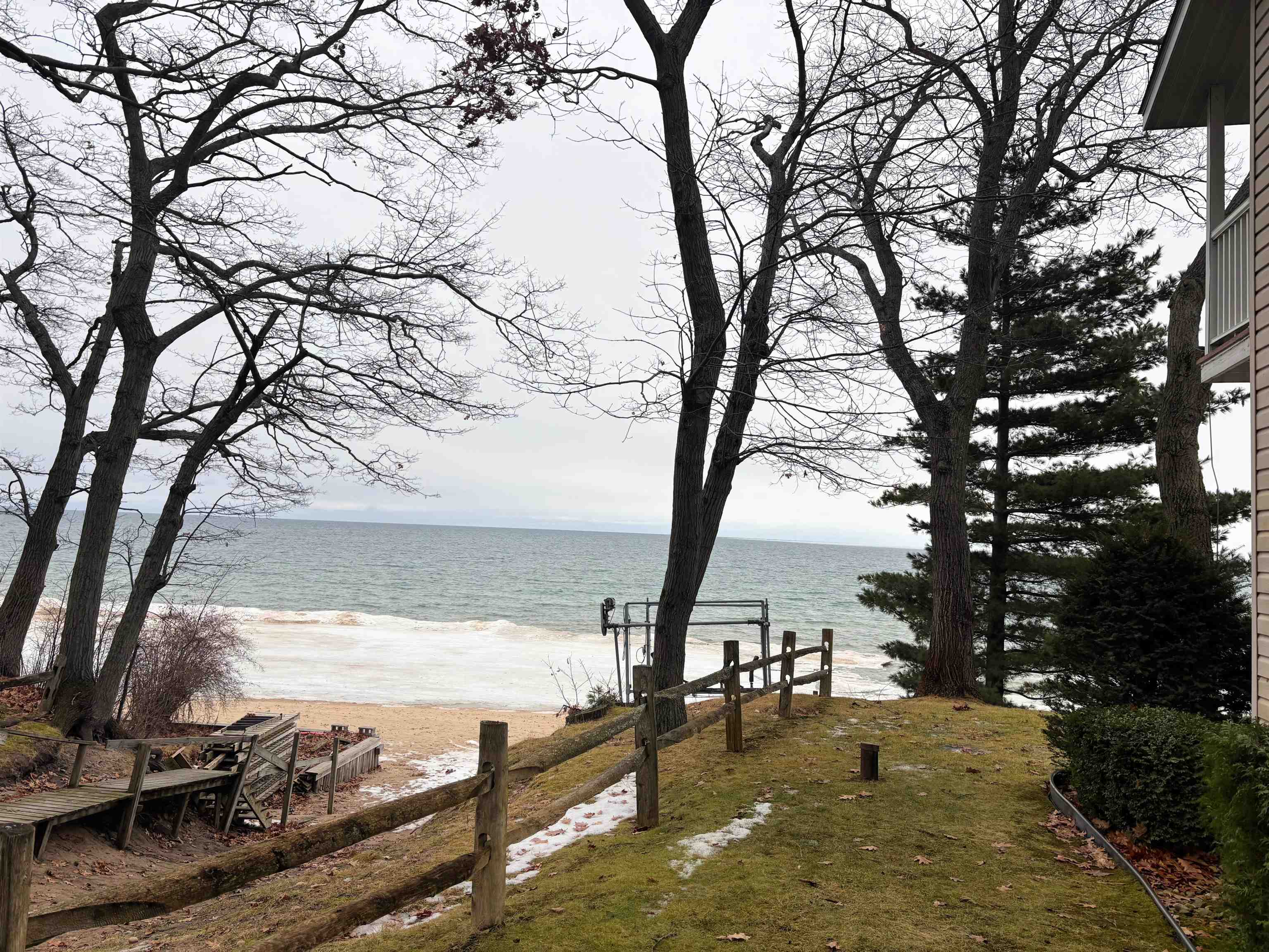 725 S Crescent Avenue