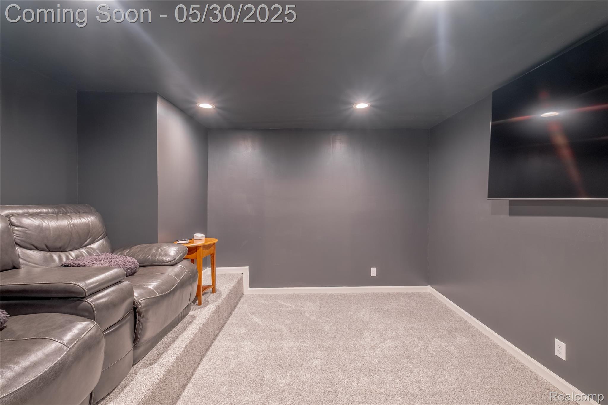 Fenton City, Michigan 48430, United States, 5 Bedrooms Bedrooms, ,4 BathroomsBathrooms,Residential,Pending,139251