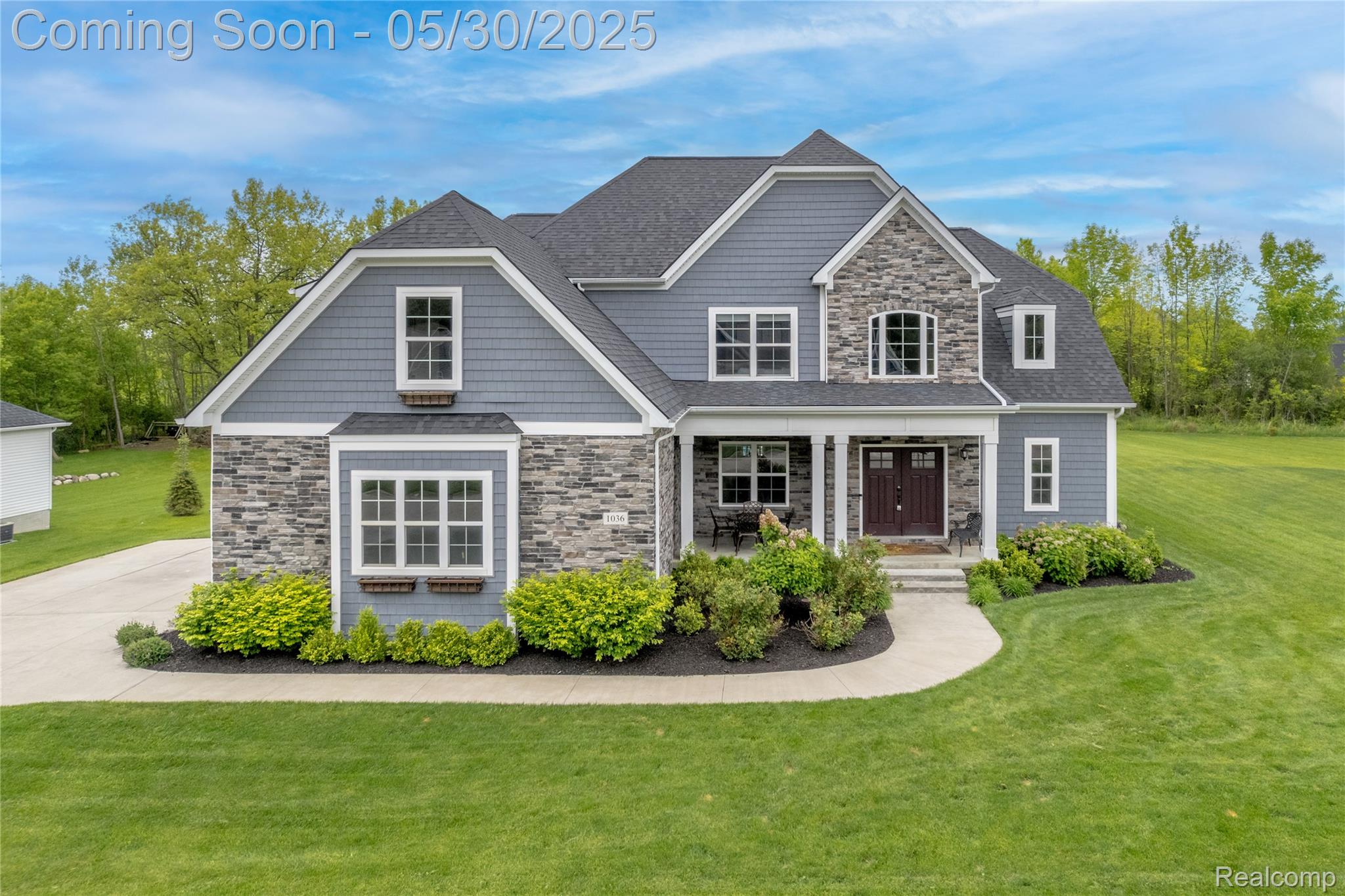 Fenton City, Michigan 48430, United States, 5 Bedrooms Bedrooms, ,4 BathroomsBathrooms,Residential,Pending,139251