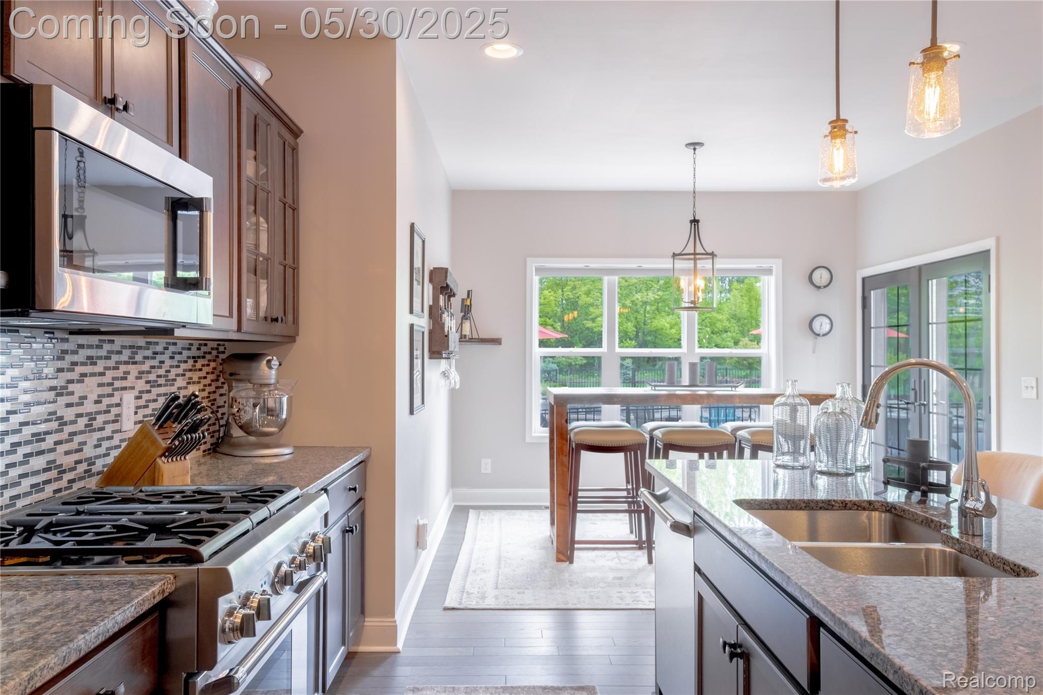 Fenton City, Michigan 48430, United States, 5 Bedrooms Bedrooms, ,4 BathroomsBathrooms,Residential,Pending,139251