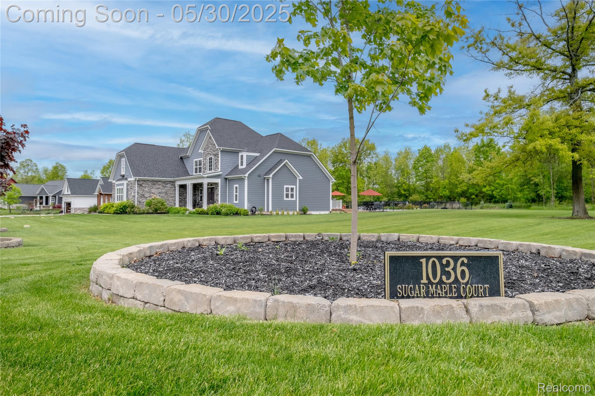 Fenton City, Michigan 48430, United States, 5 Bedrooms Bedrooms, ,4 BathroomsBathrooms,Residential,Pending,139251