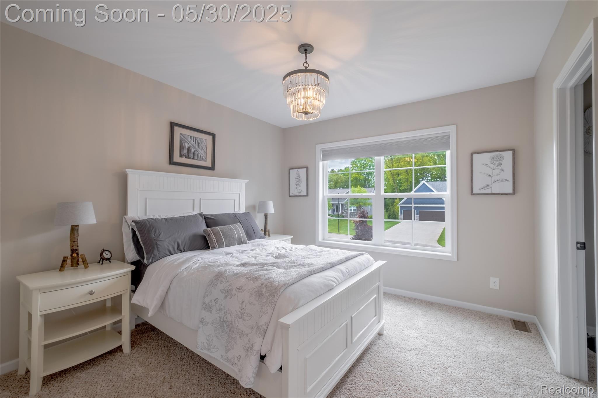 Fenton City, Michigan 48430, United States, 5 Bedrooms Bedrooms, ,4 BathroomsBathrooms,Residential,Pending,139251