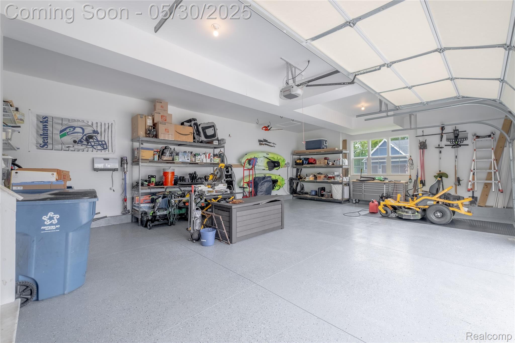 Fenton City, Michigan 48430, United States, 5 Bedrooms Bedrooms, ,4 BathroomsBathrooms,Residential,Pending,139251