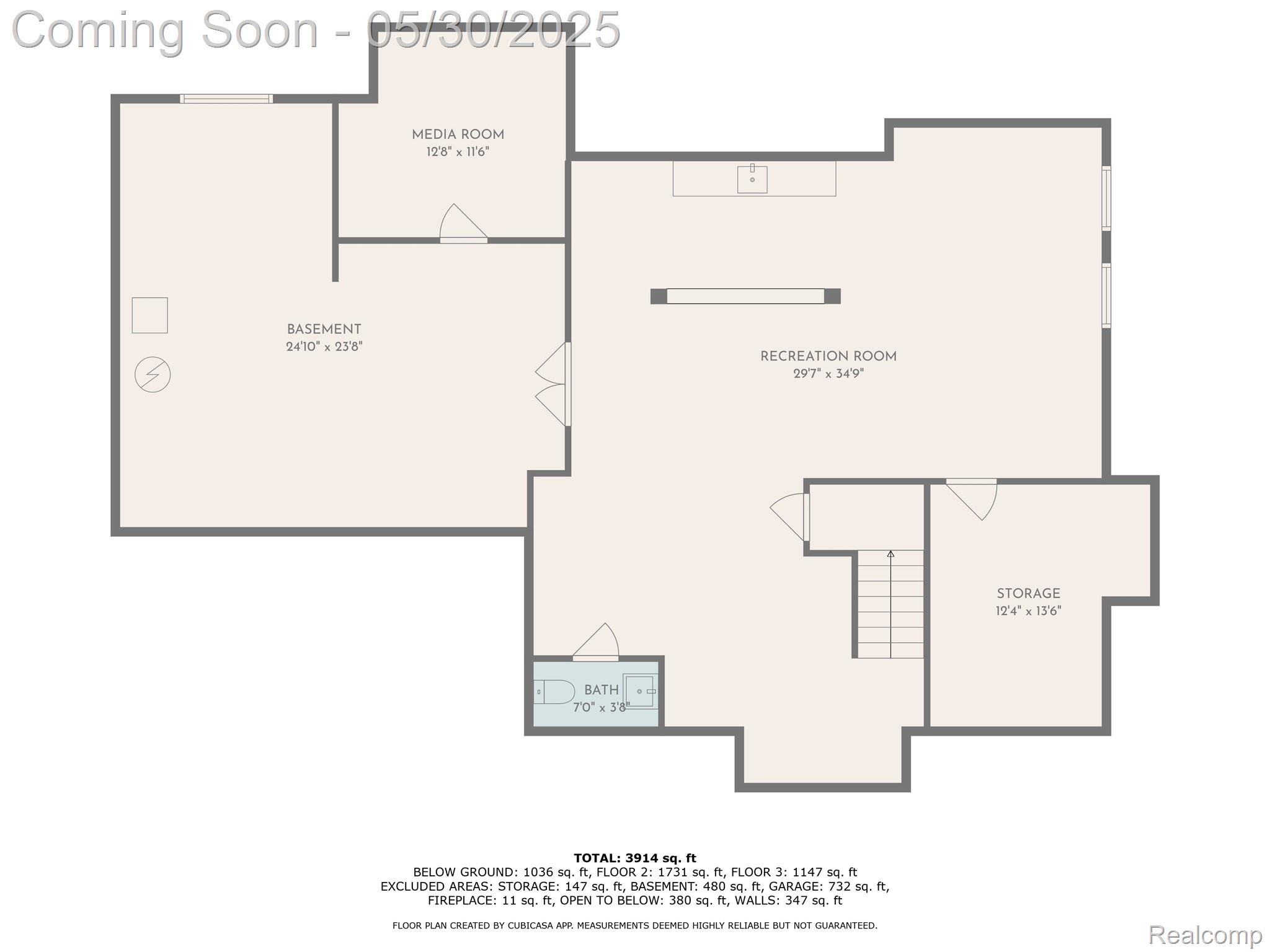 Fenton City, Michigan 48430, United States, 5 Bedrooms Bedrooms, ,4 BathroomsBathrooms,Residential,Pending,139251