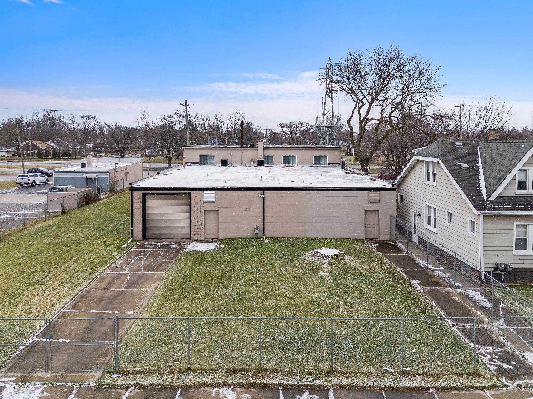 417 E 8 Mile Road