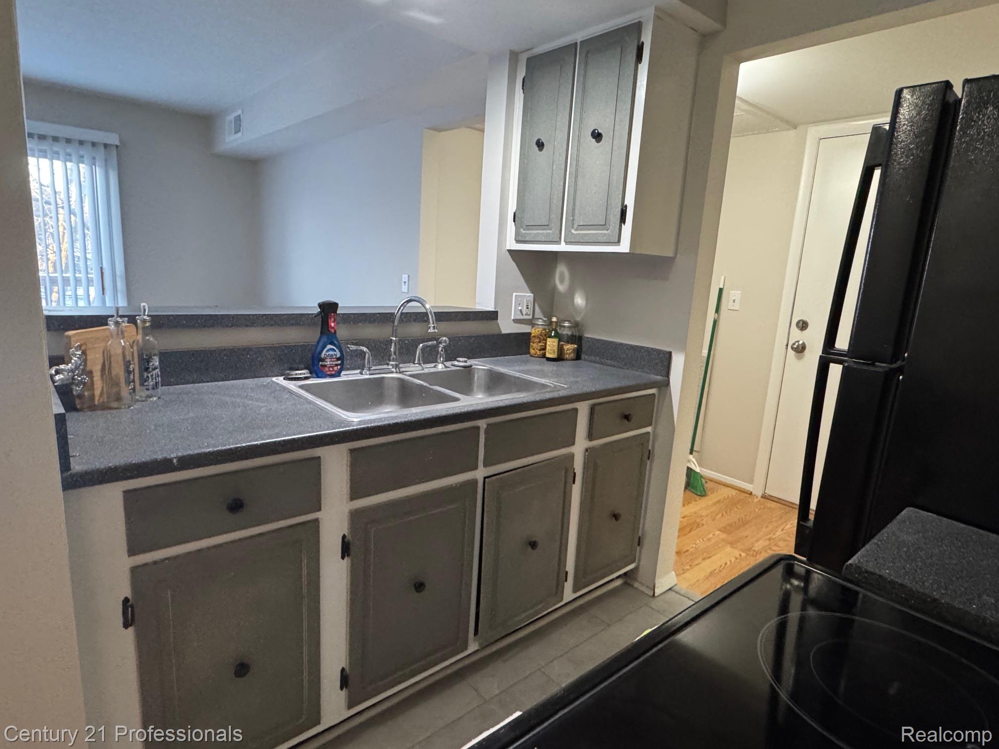 966 Bloomfield Village Boulevard G