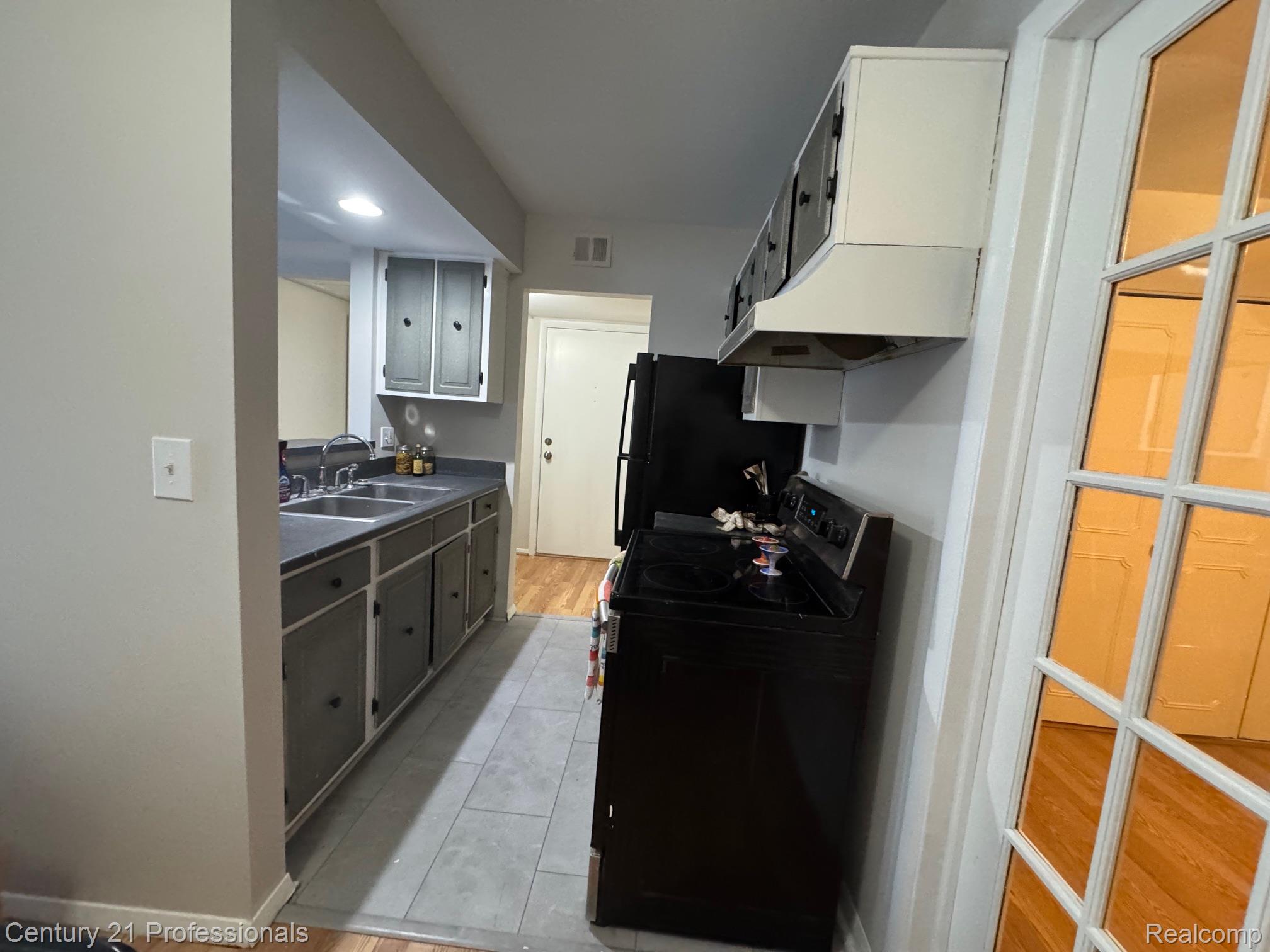 966 Bloomfield Village Boulevard G