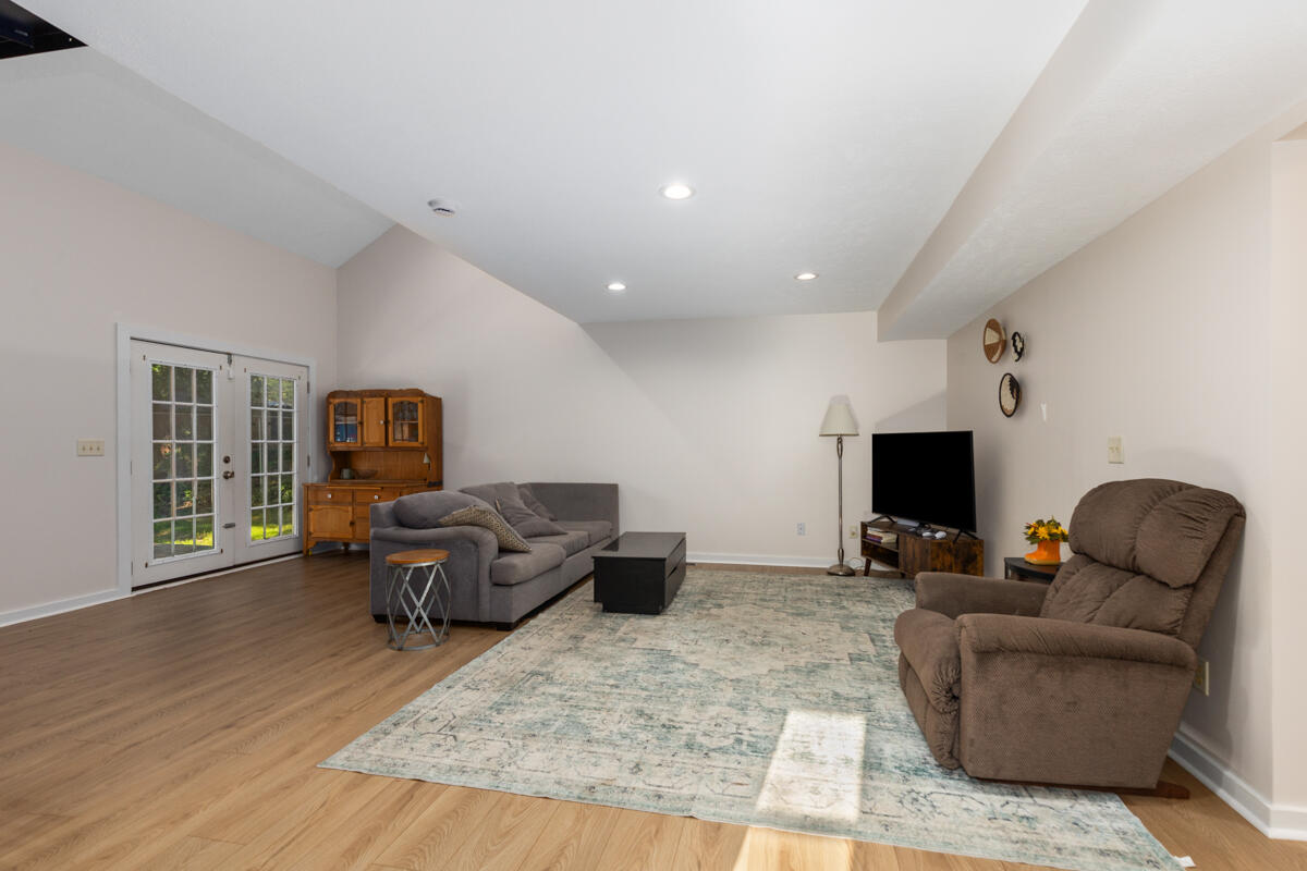 415 W Cass Street