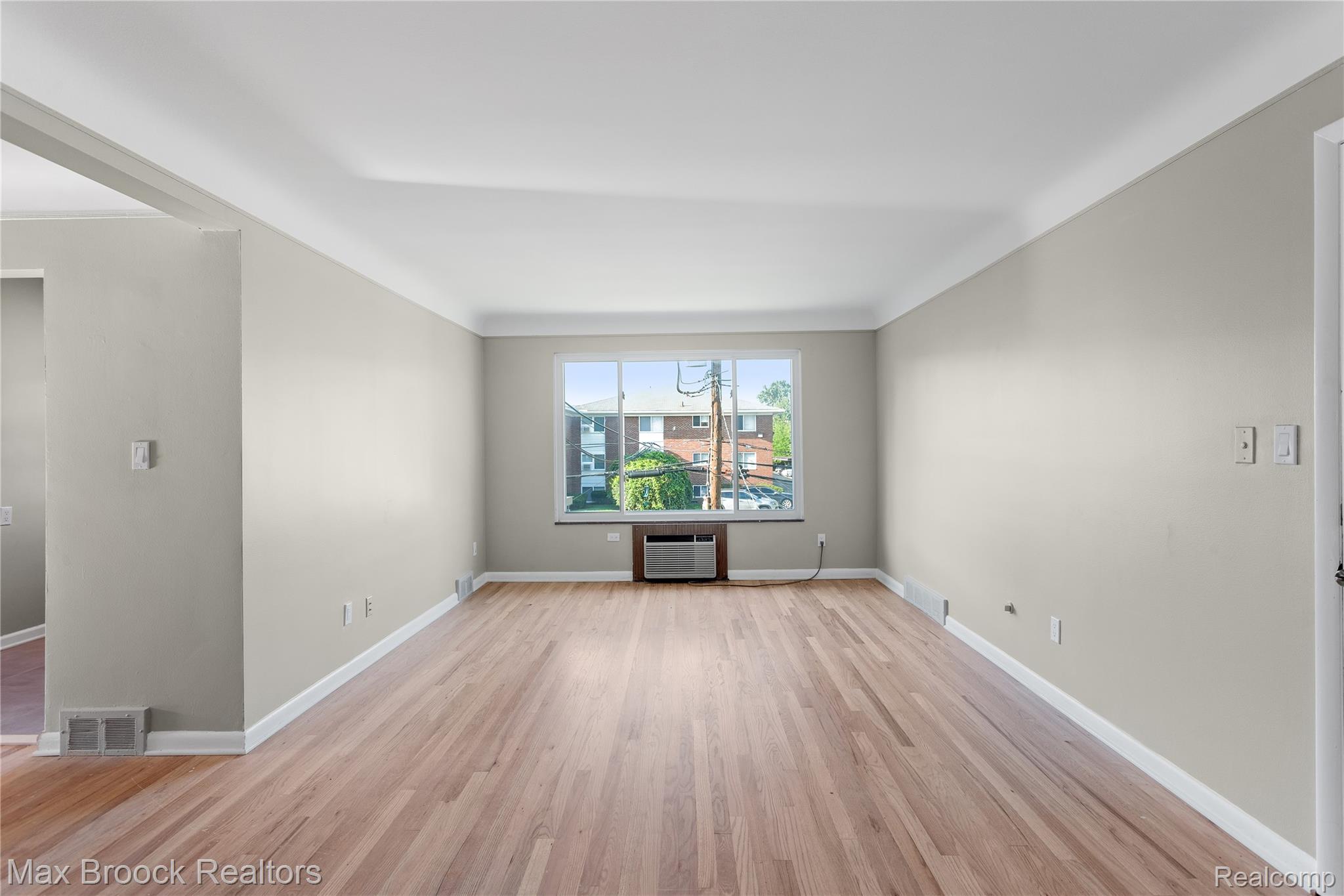 1909 Gardenia Avenue Unit D