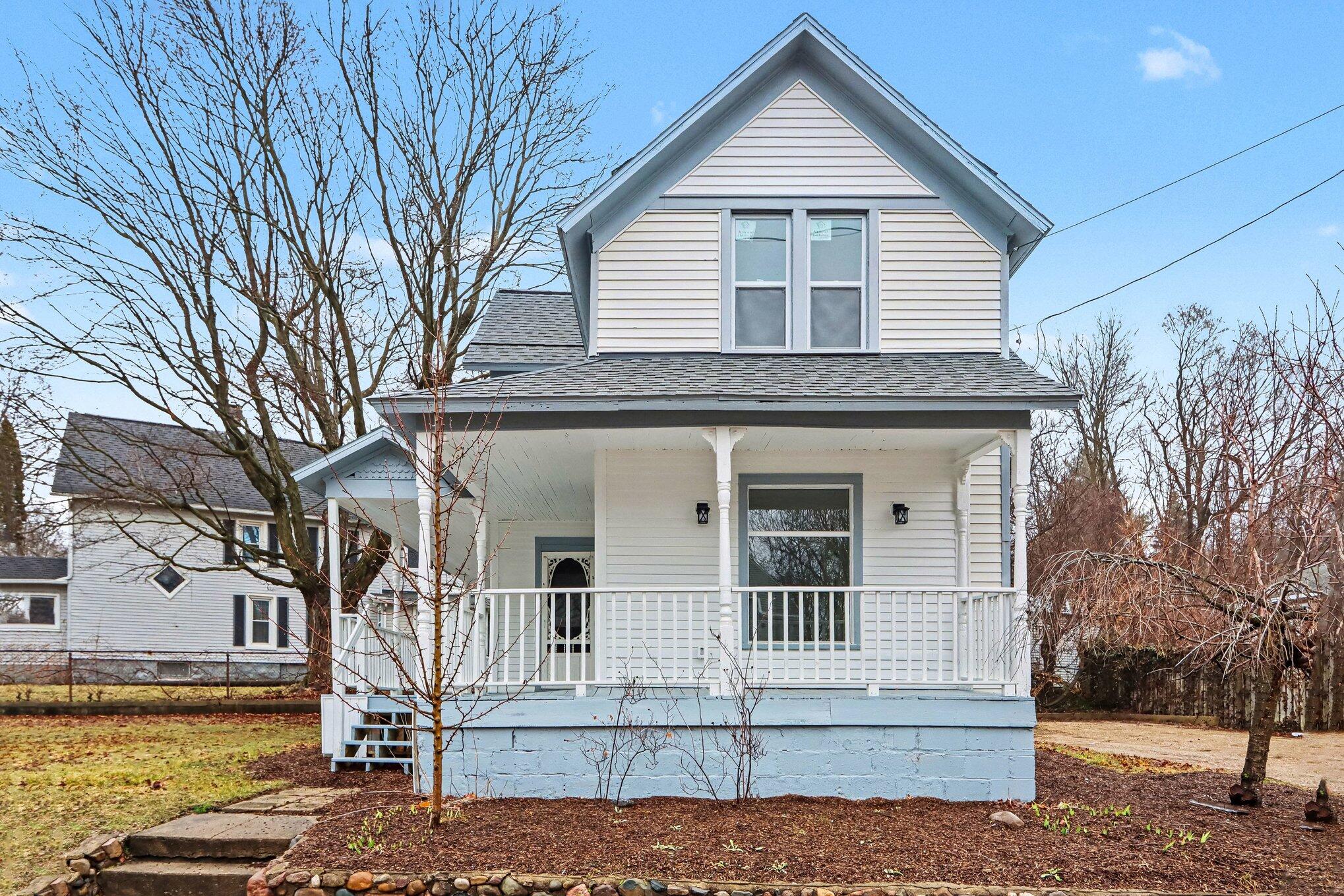 1607 E Michigan Avenue