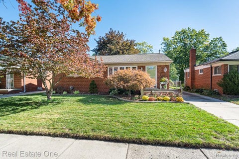 Photo of 29404 Milton Avenue, Madison Heights City, MI 48071 (MLS # 20261081415)