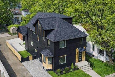125 N Washington Avenue Royal Oak City MI 48067