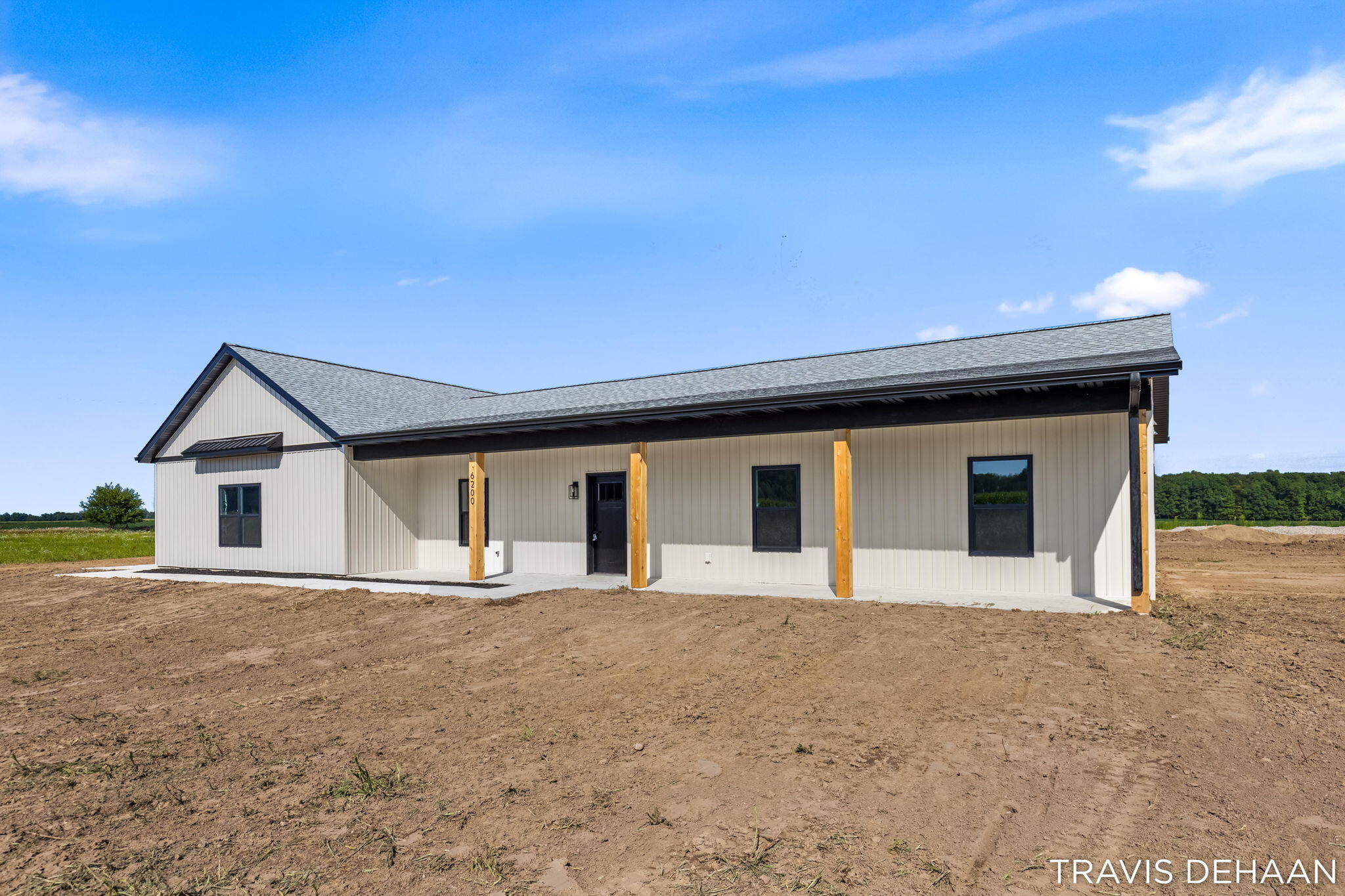 6200 N Woodland Road