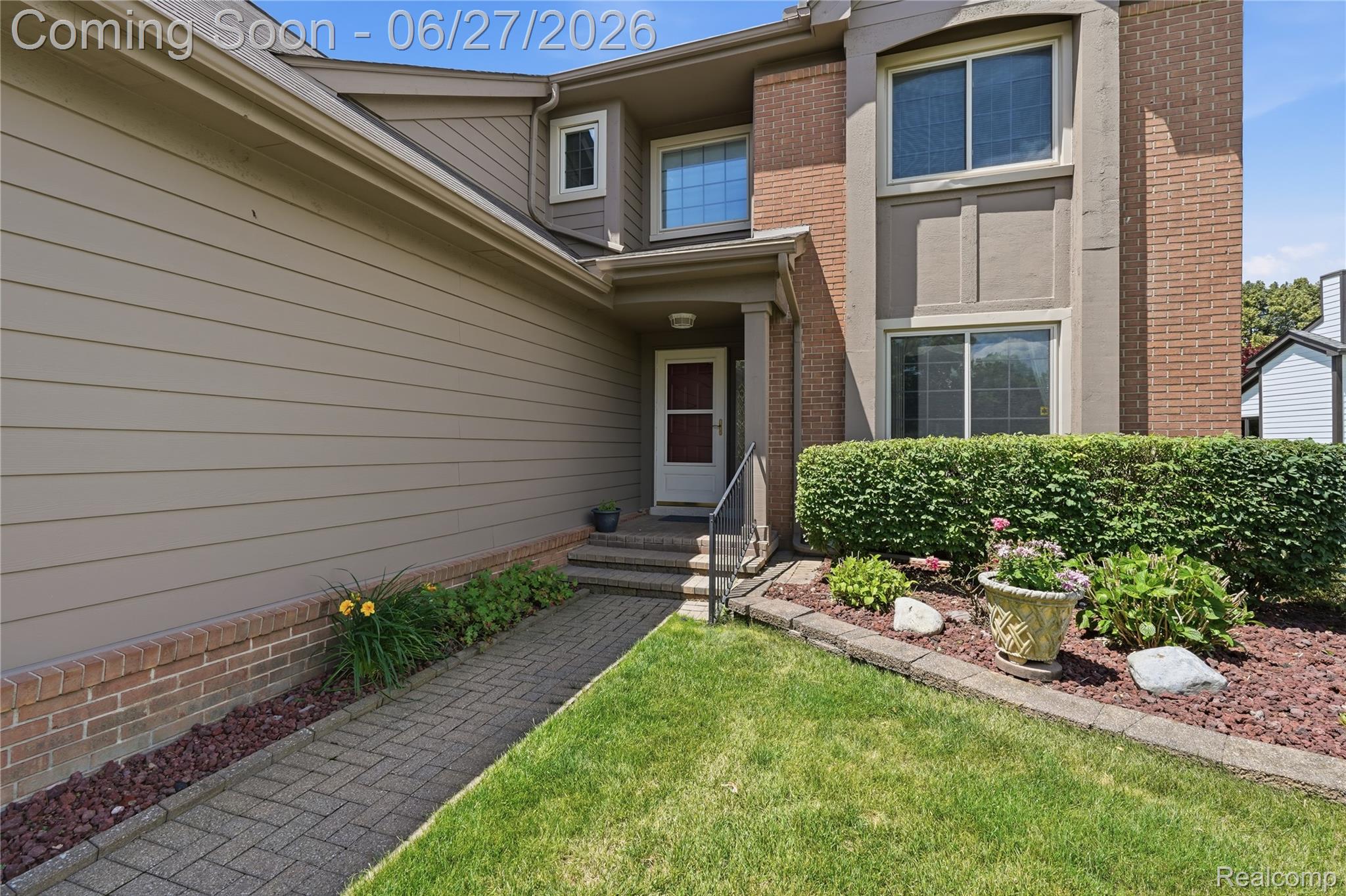 17223 Lake View Circle