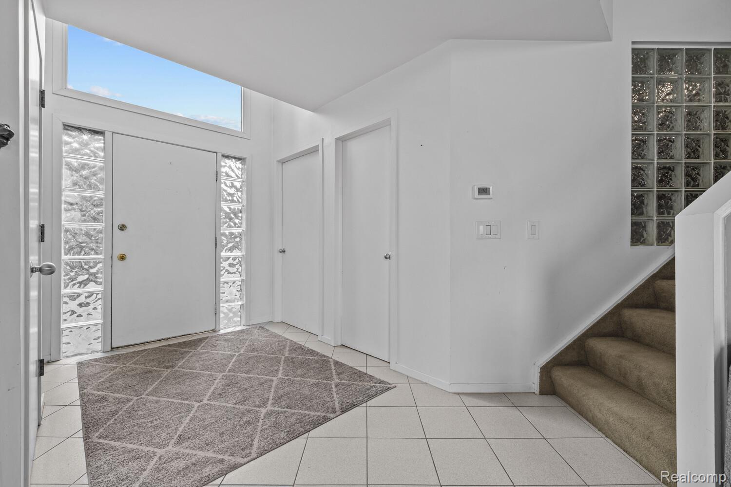 10785 Oxbow Lakeshore Drive