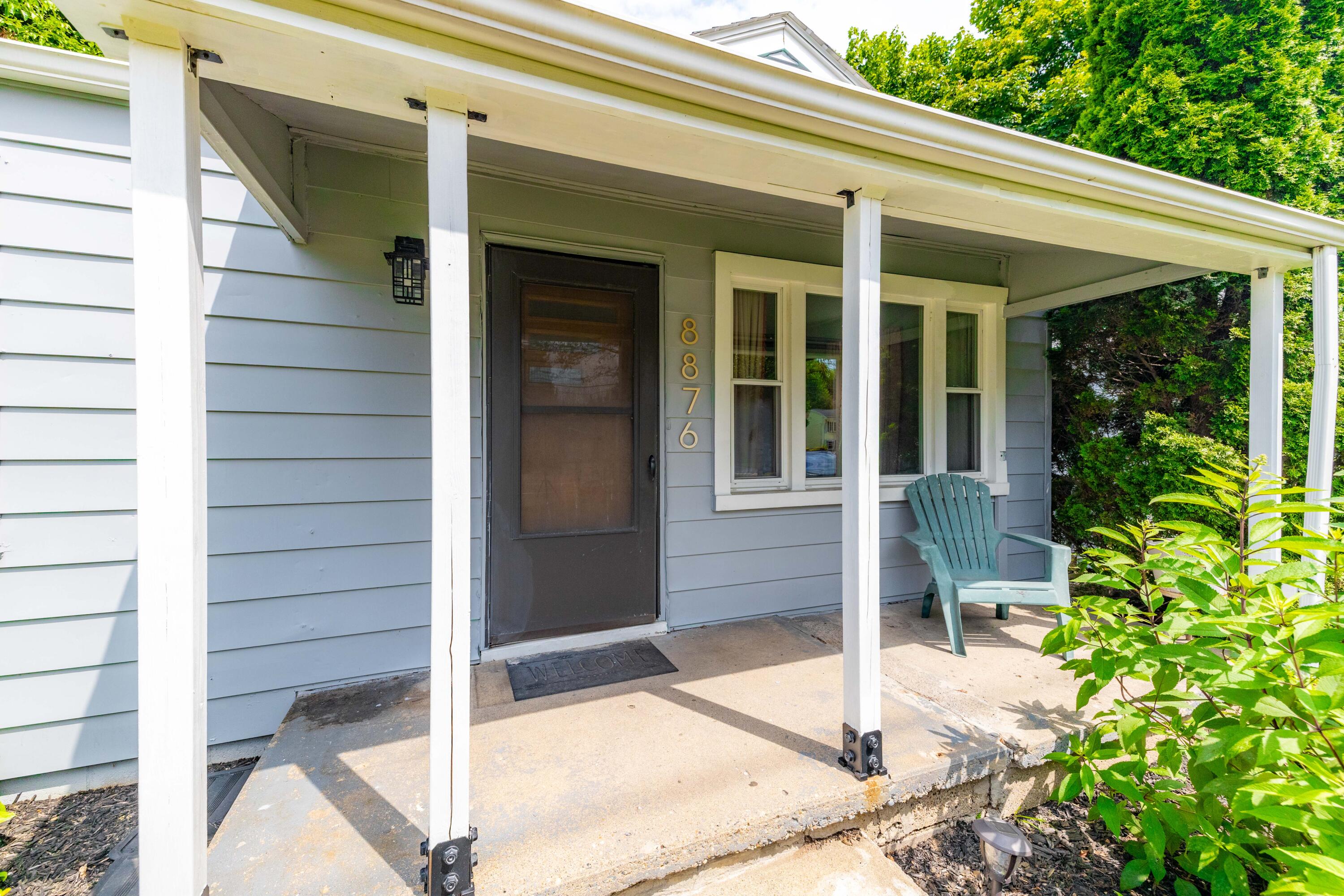 8876 Sheldon Road