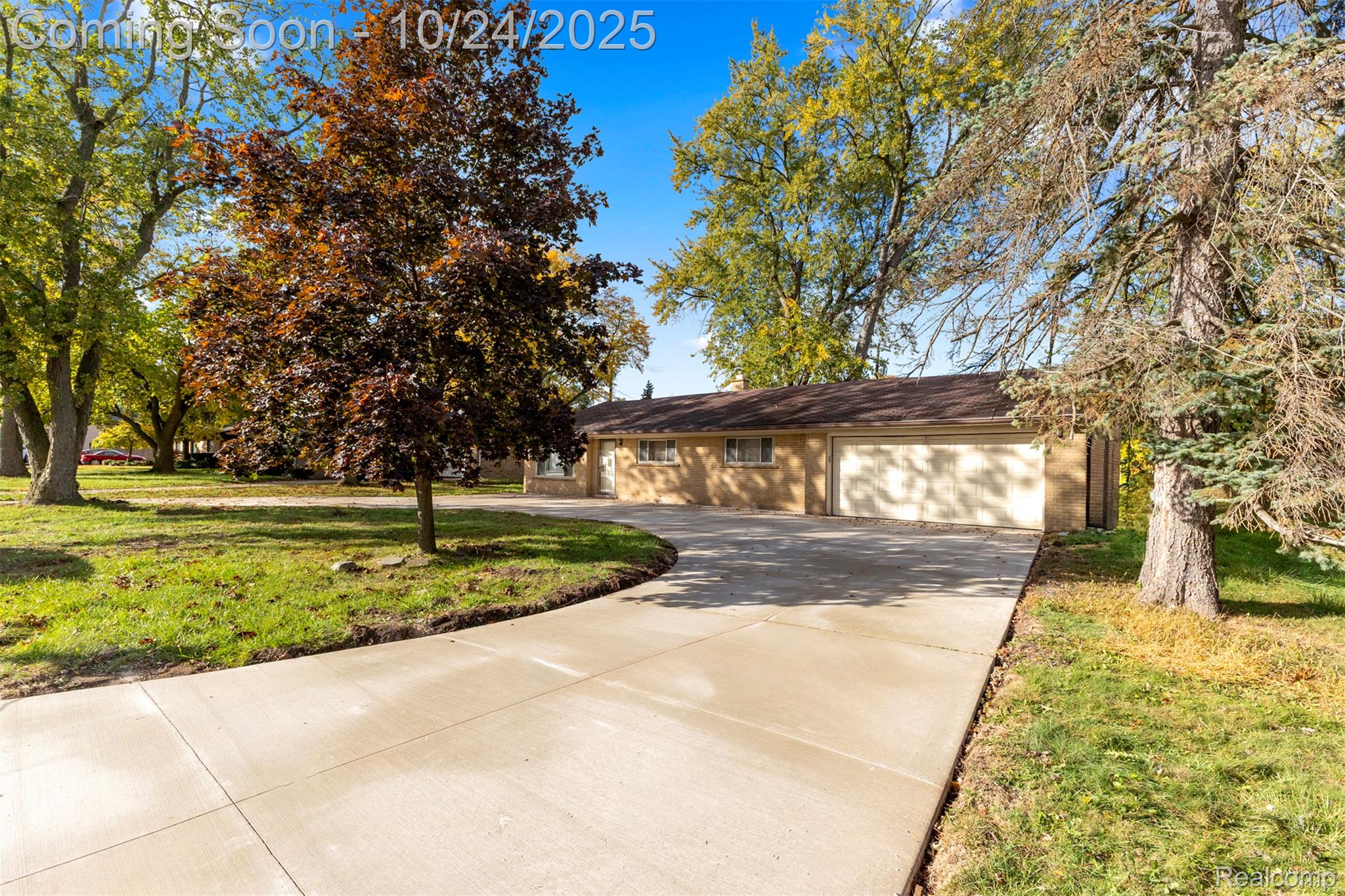 5661 N Melborn Street