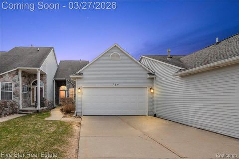 734 Challenging Trail 65 South Lyon City MI 48178