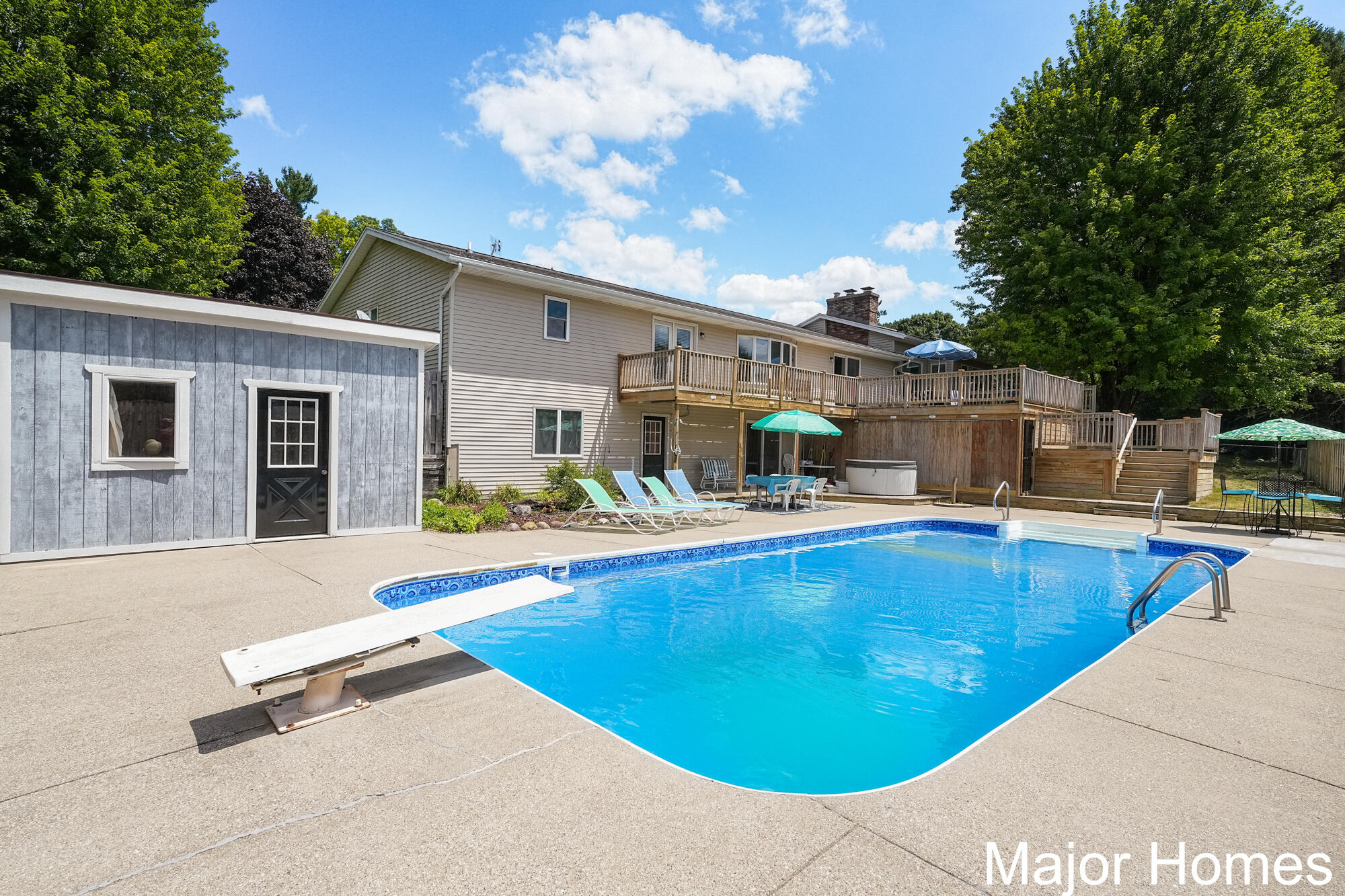 2650 Oldepointe Drive NE