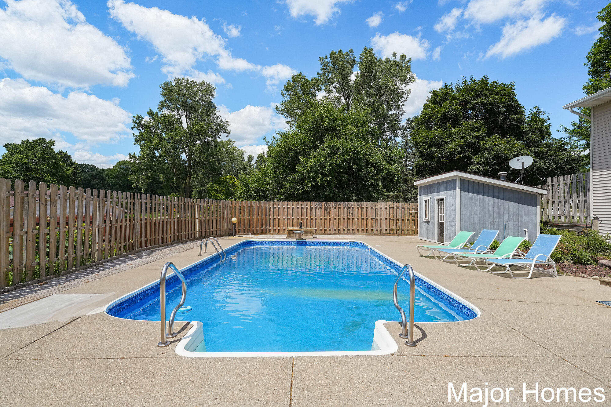 2650 Oldepointe Drive NE