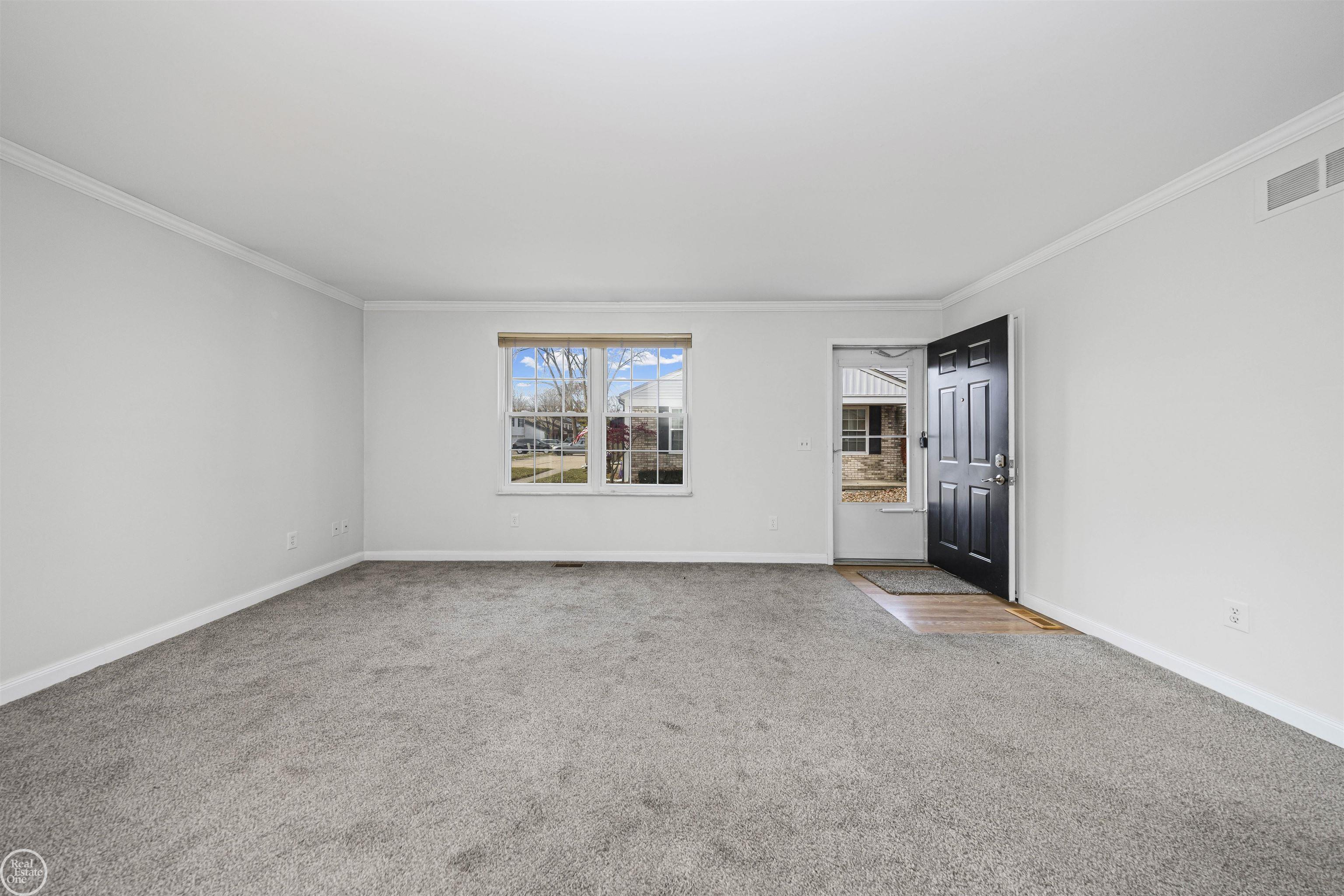 24692 N MEADOW Drive