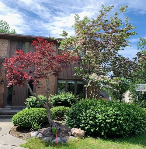 35315 REGENCY Lane Farmington Hills City Oakland MI 48331