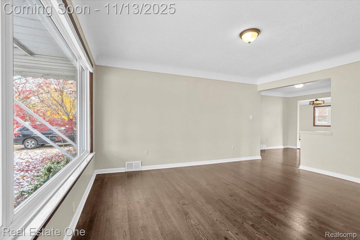 3813 Syckelmoore Street