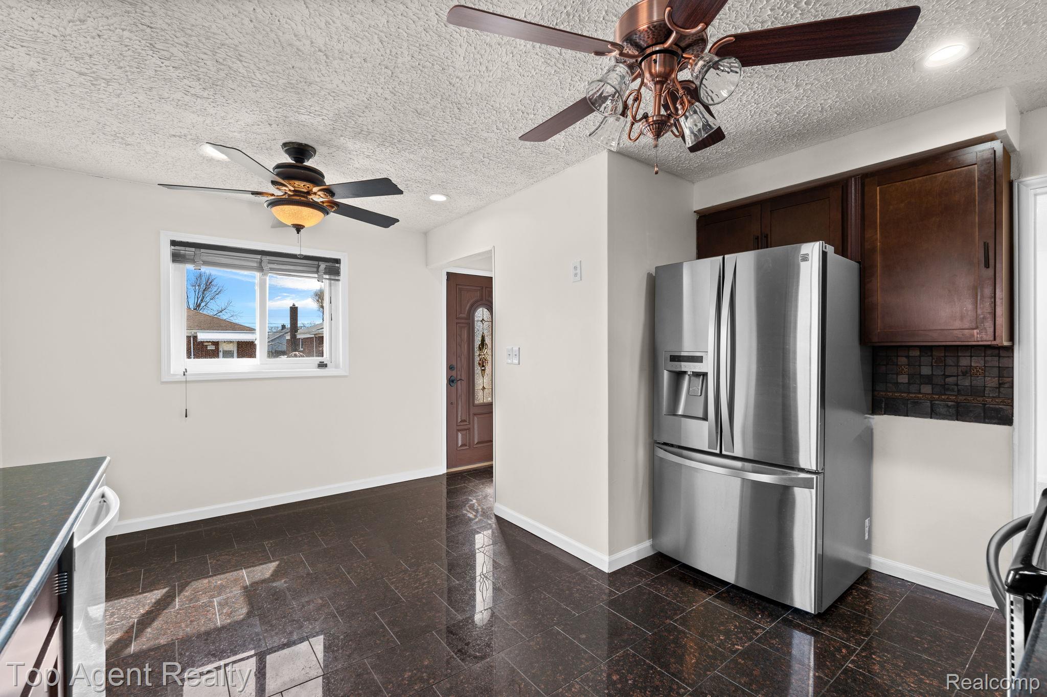 18027 Curtain Avenue