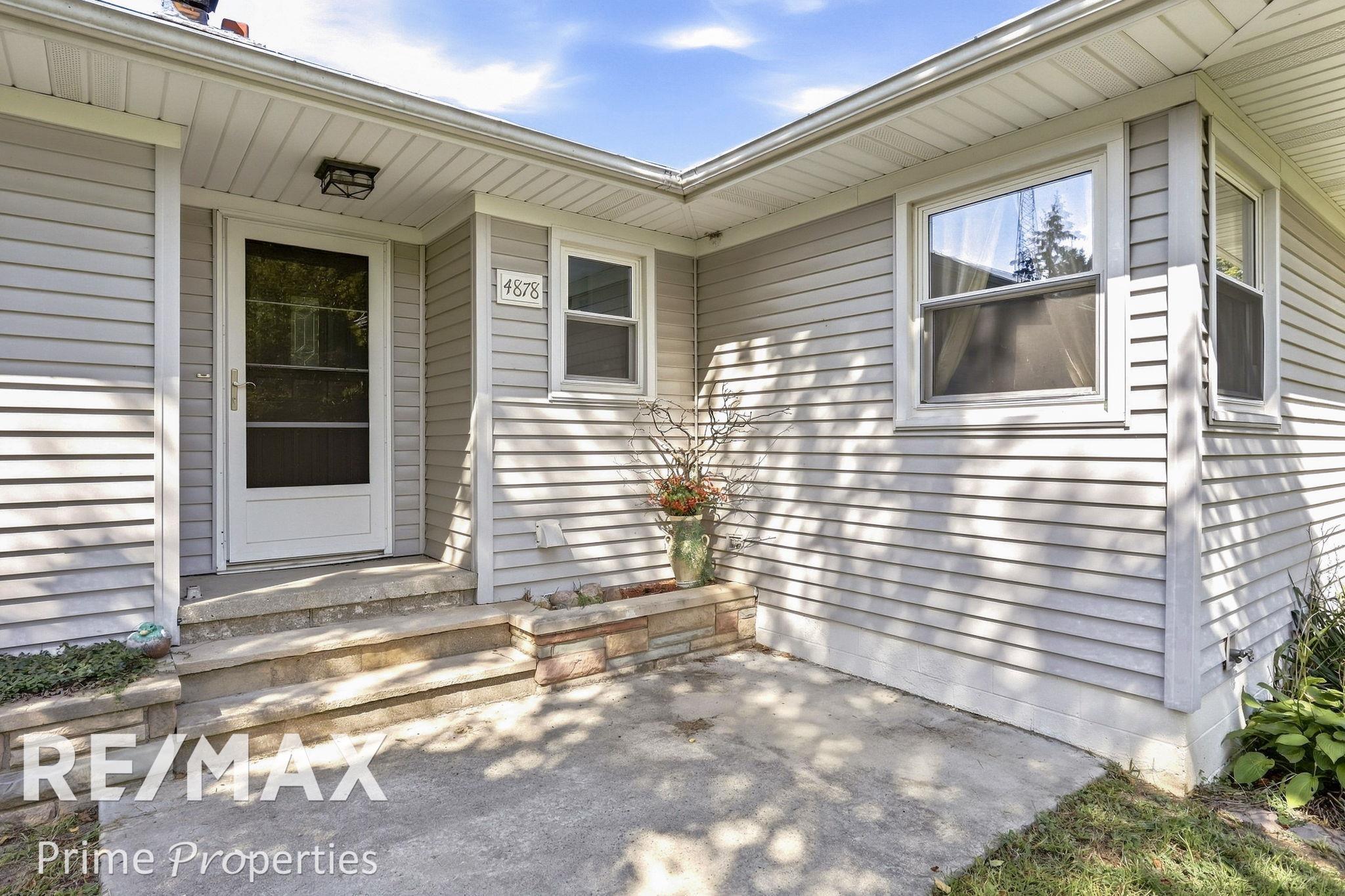 4878 Cottrell Road
