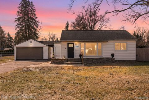 8608 Grace st Street Shelby Charter Township MI 48317