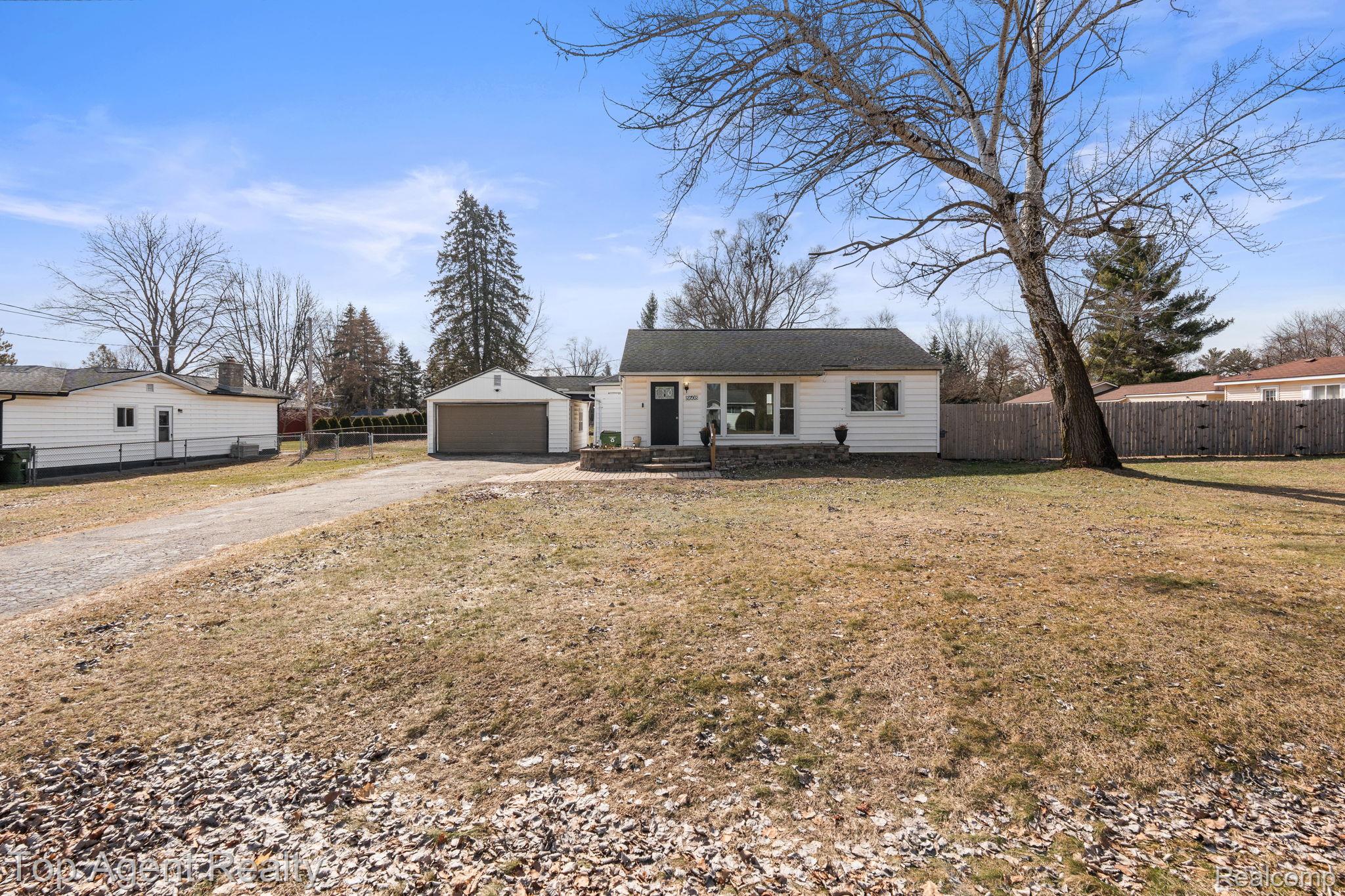 8608 Grace st Street