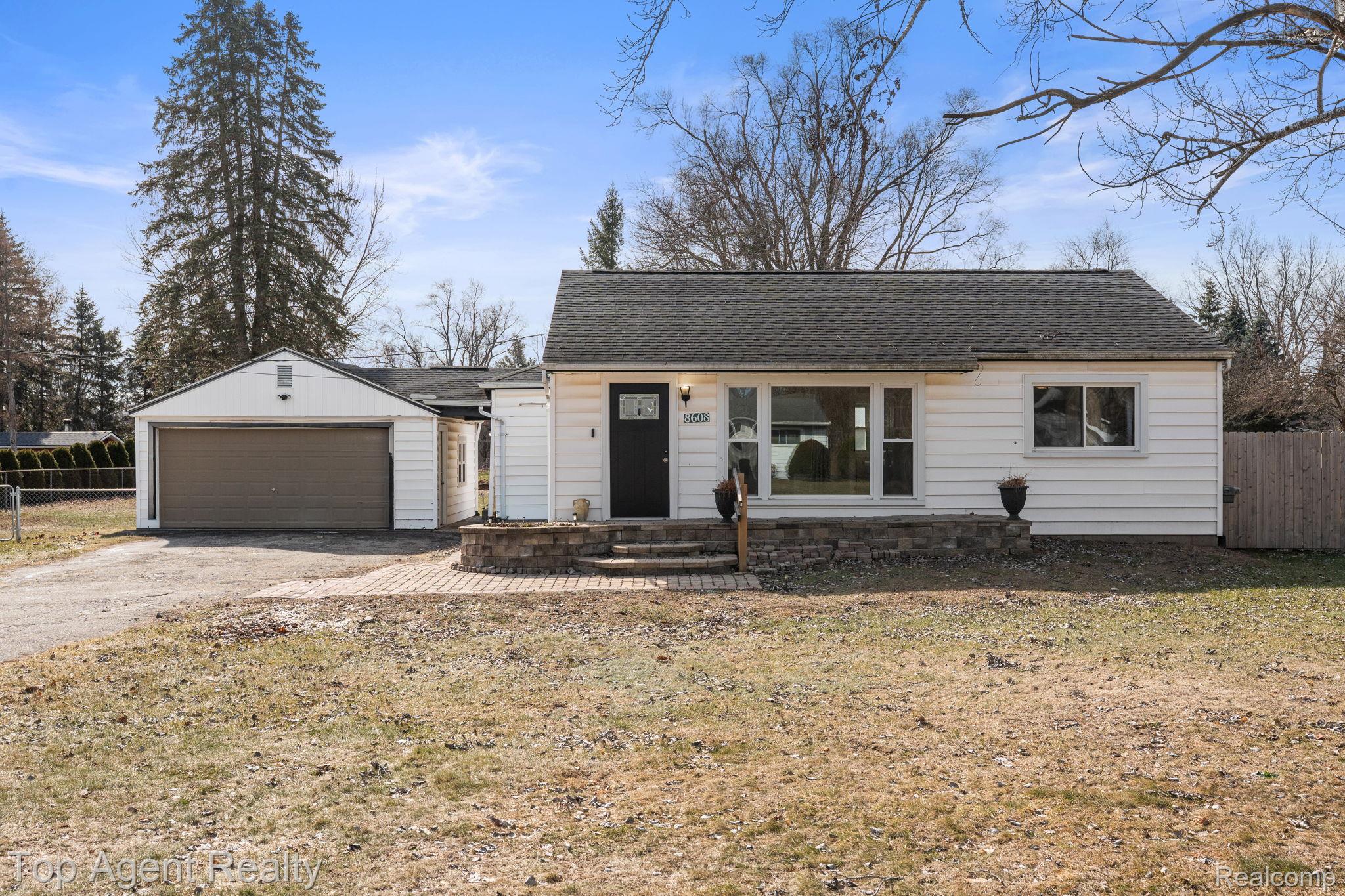 8608 Grace st Street