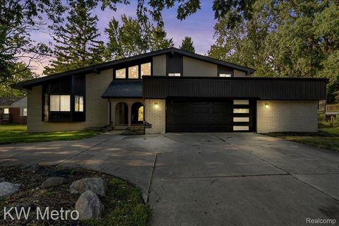 Photo of 19674 Midway Road, Southfield City, MI 48075 (MLS # 20261057619)