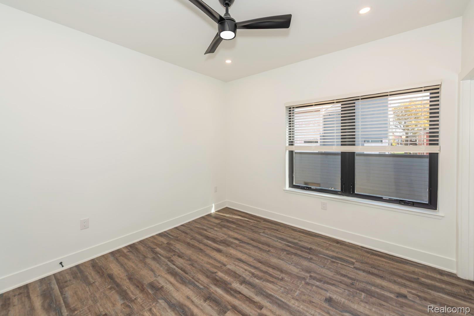 DetroitCity_Wayne, Michigan 48206, United States, 2 Bedrooms Bedrooms, ,3 BathroomsBathrooms,Residential,Pending,103785