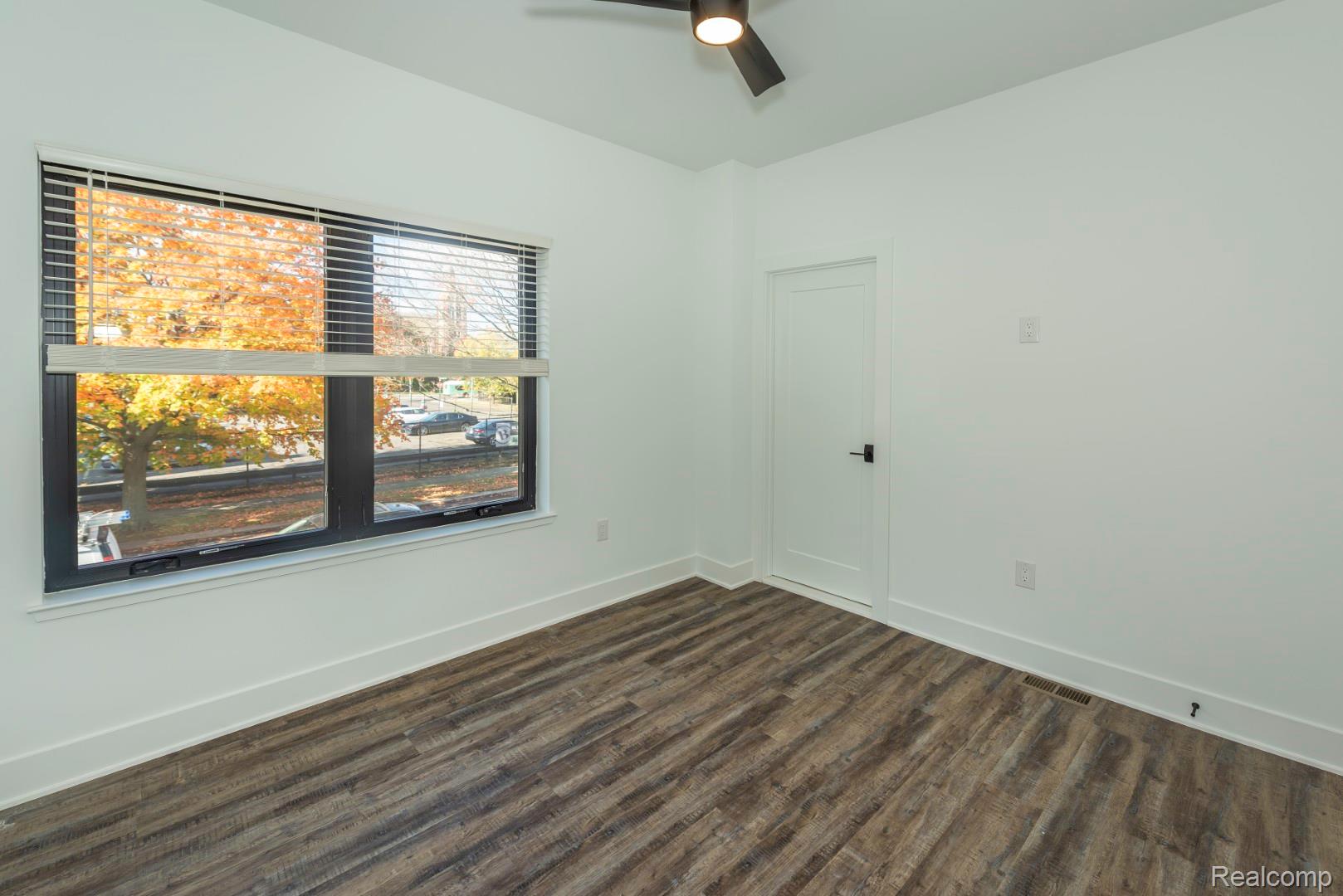 DetroitCity_Wayne, Michigan 48206, United States, 2 Bedrooms Bedrooms, ,3 BathroomsBathrooms,Residential,Pending,103785