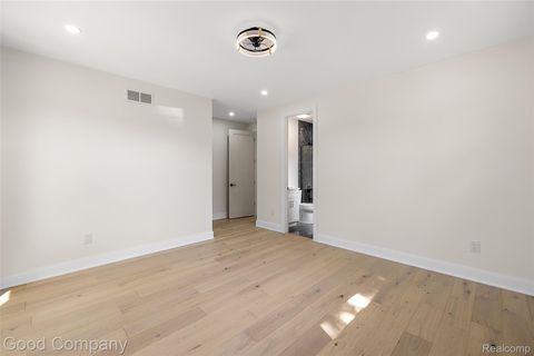 Tiny photo for 1228 W Windemere Avenue, Royal Oak City, MI 48073 (MLS # 20261036886)
