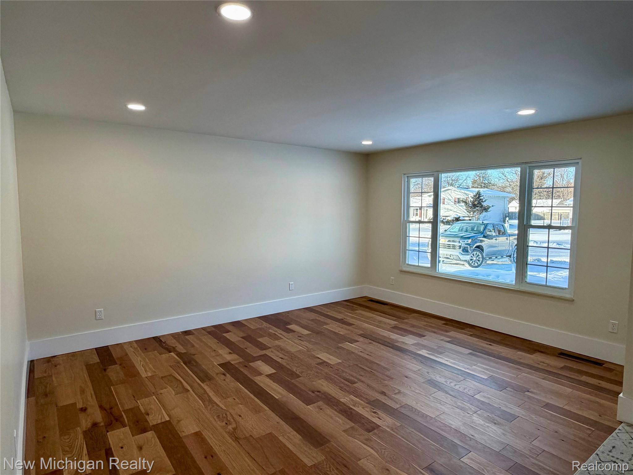 5511 Cottonwood Drive