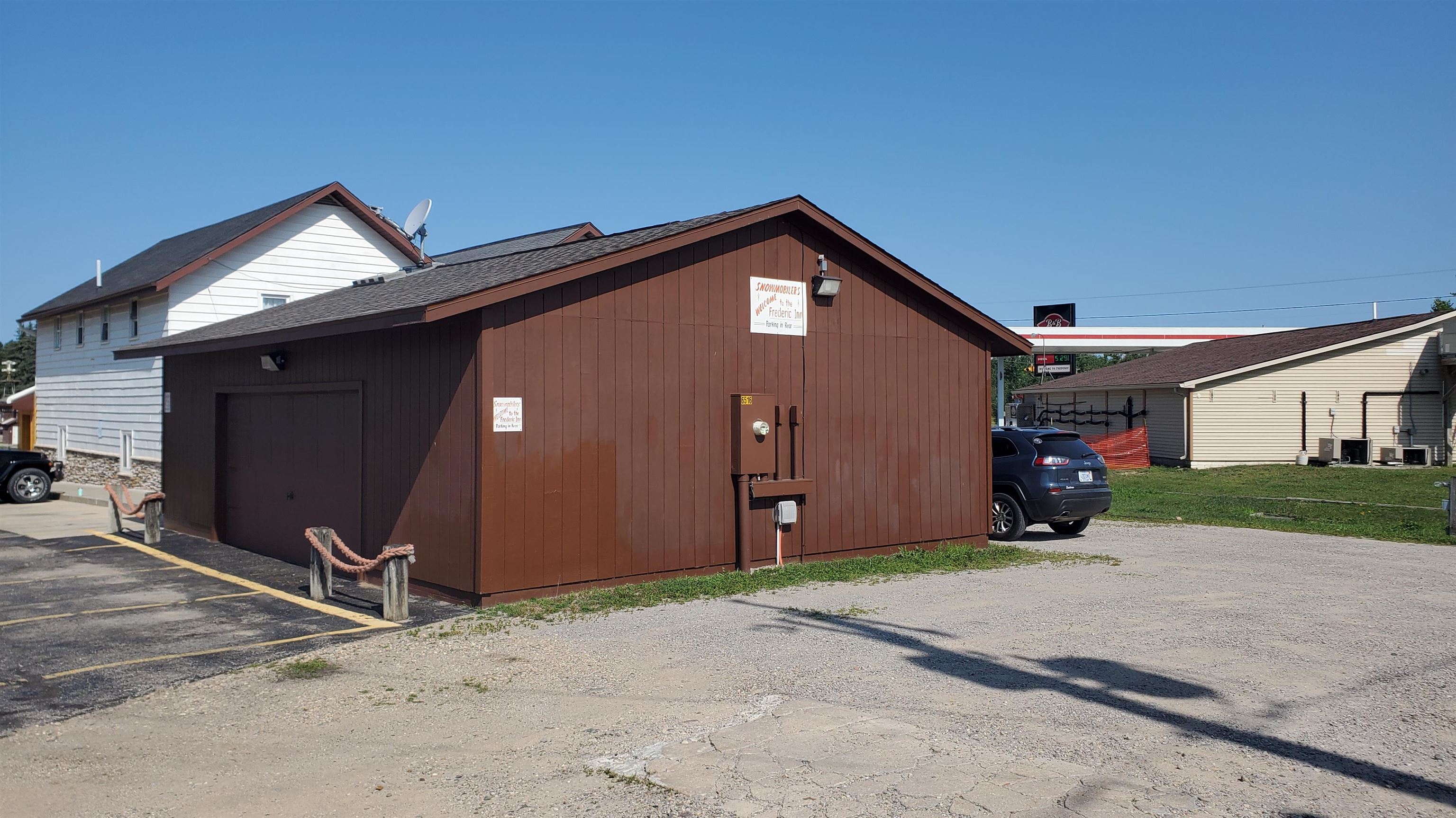6516 N Old 27