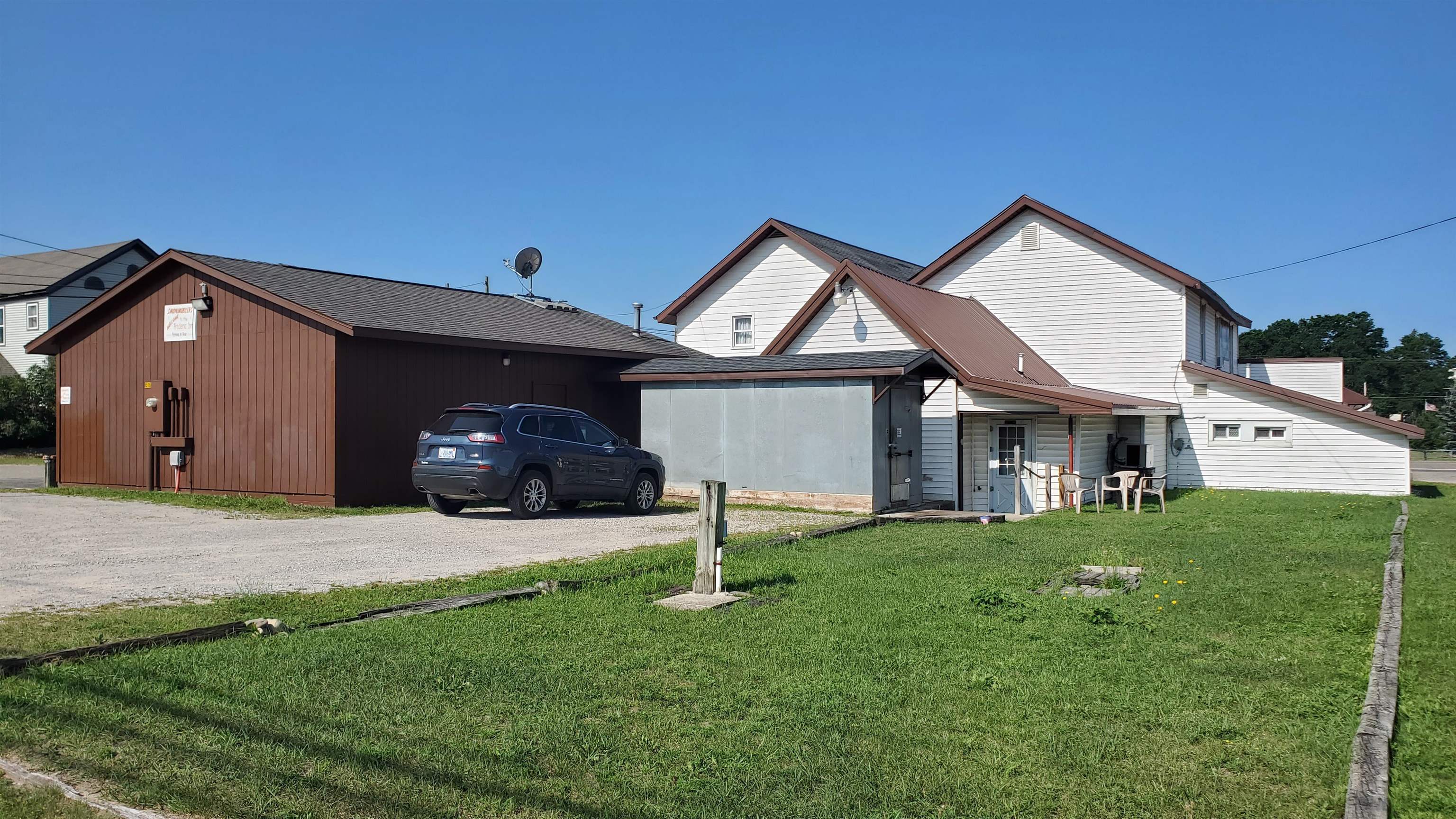 6516 N Old 27