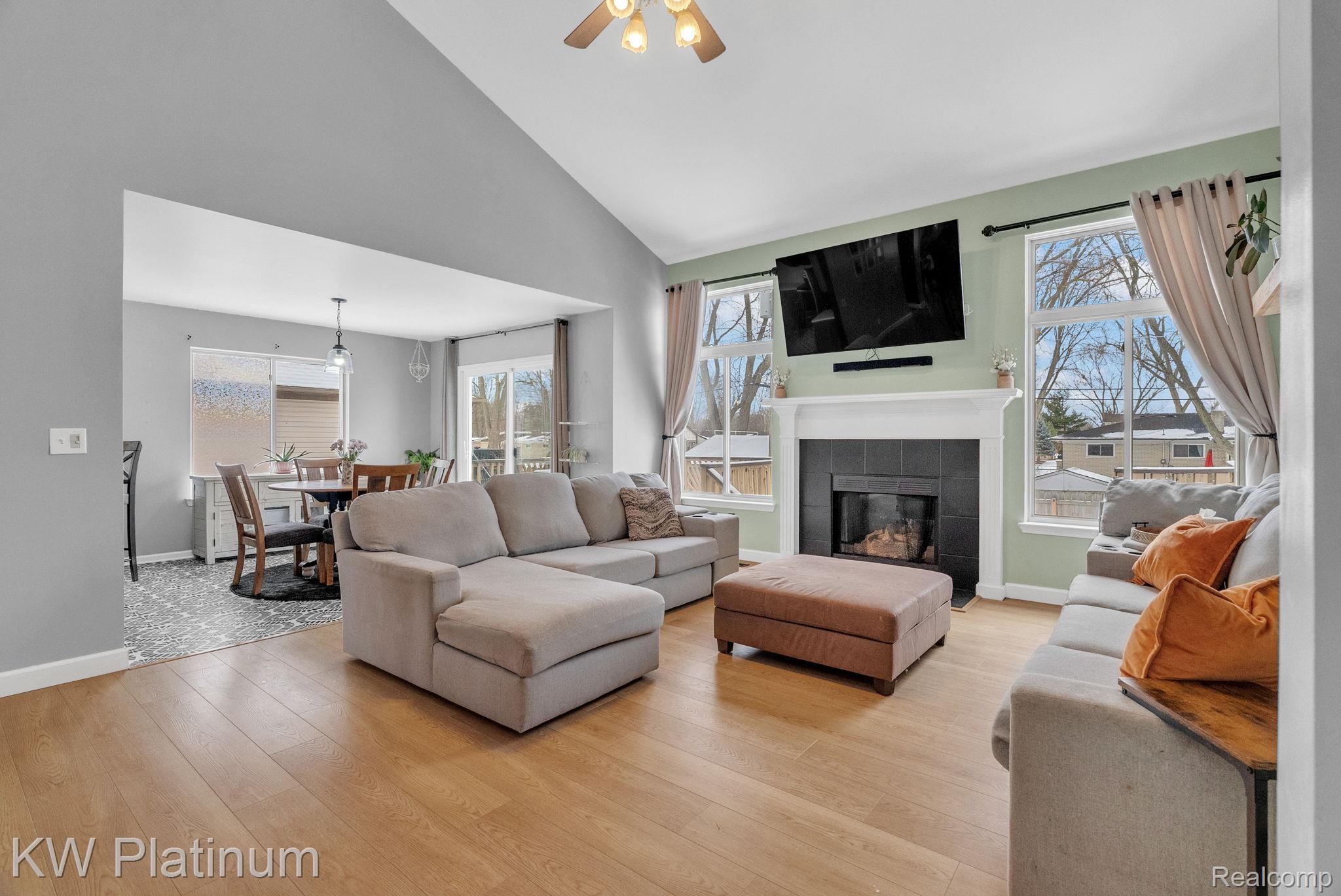 51963 Kings Pointe Drive