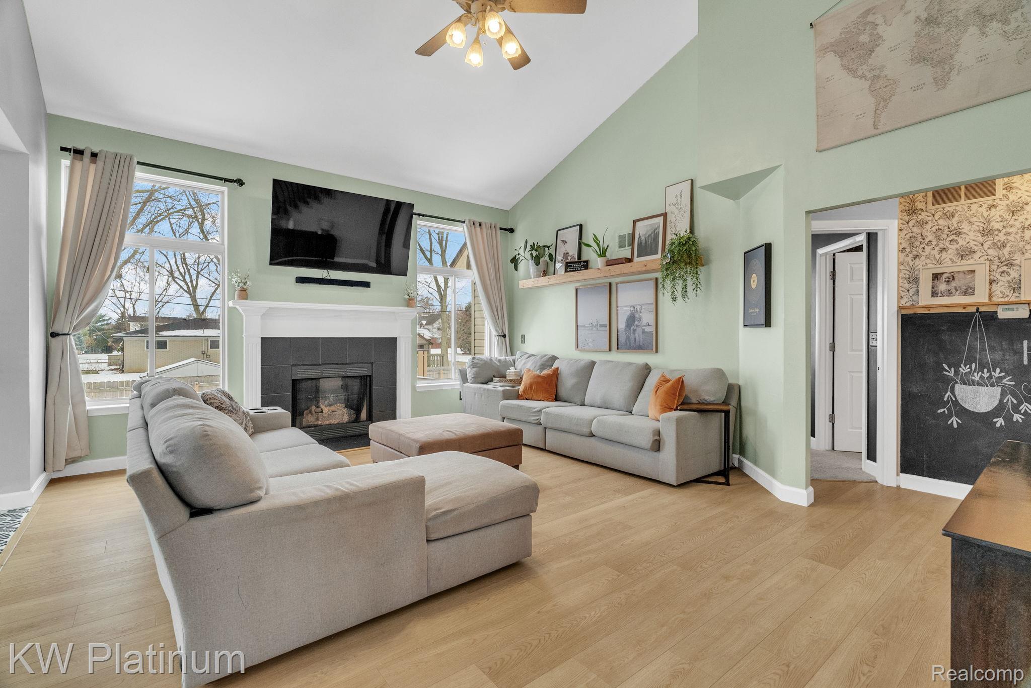 51963 Kings Pointe Drive