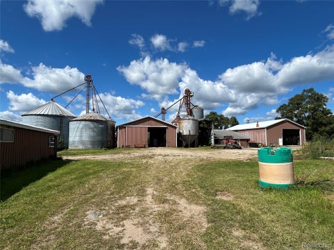 Photo for 16465 Almont