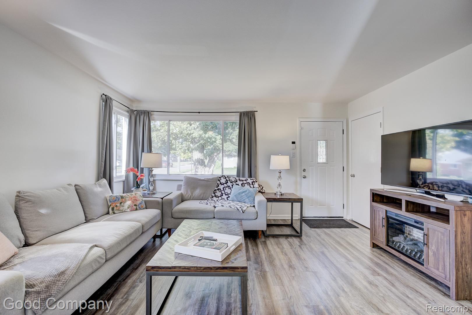 21900 Eastwood Street